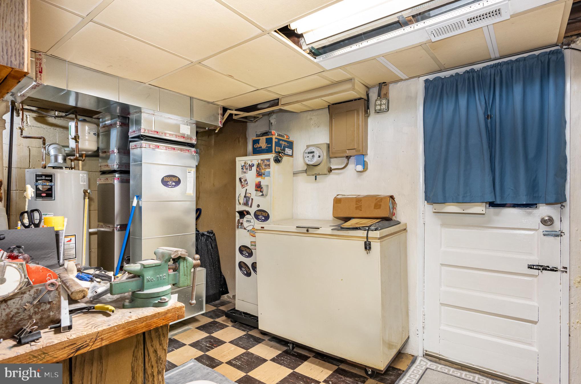 KEN KNOLL - Residential