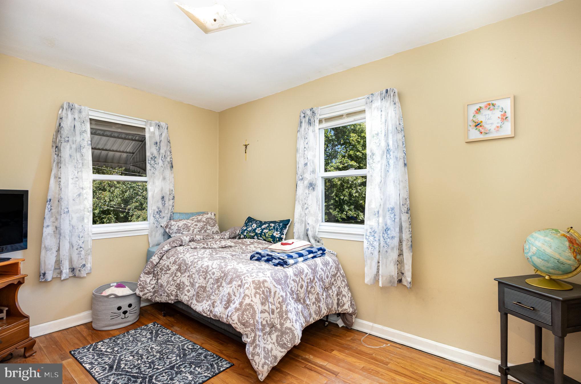 KEN KNOLL - Residential