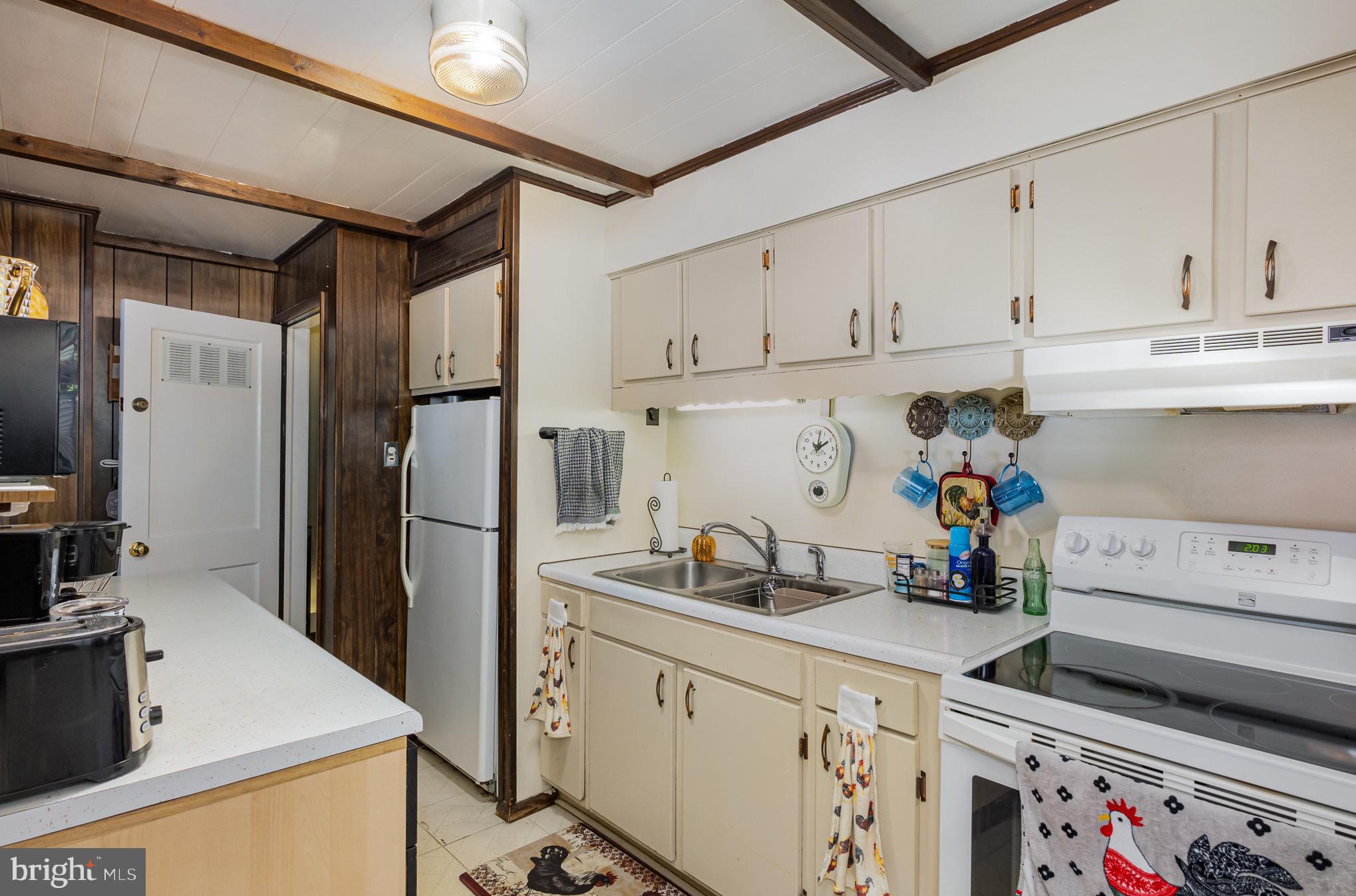 KEN KNOLL - Residential