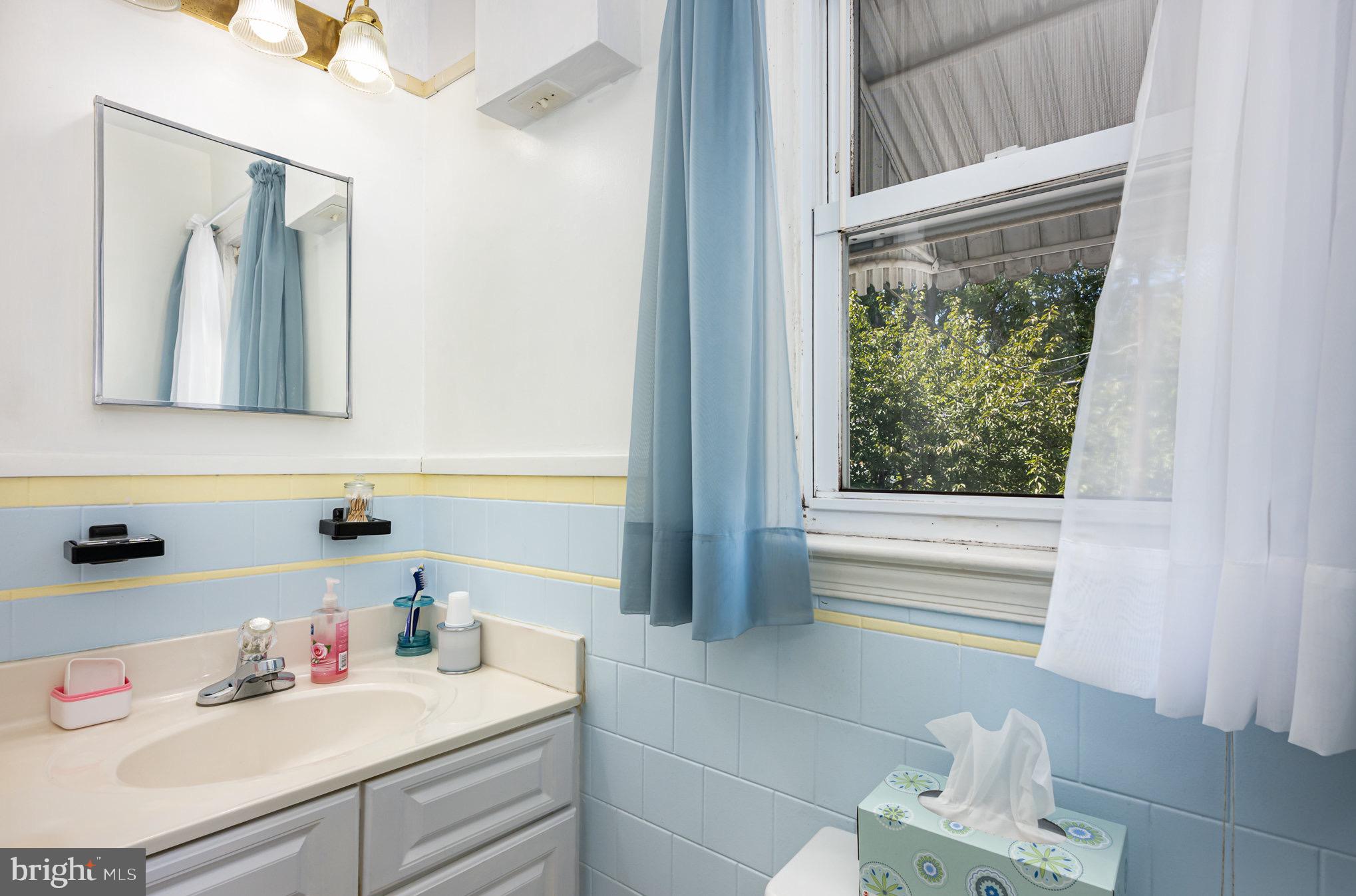 KEN KNOLL - Residential