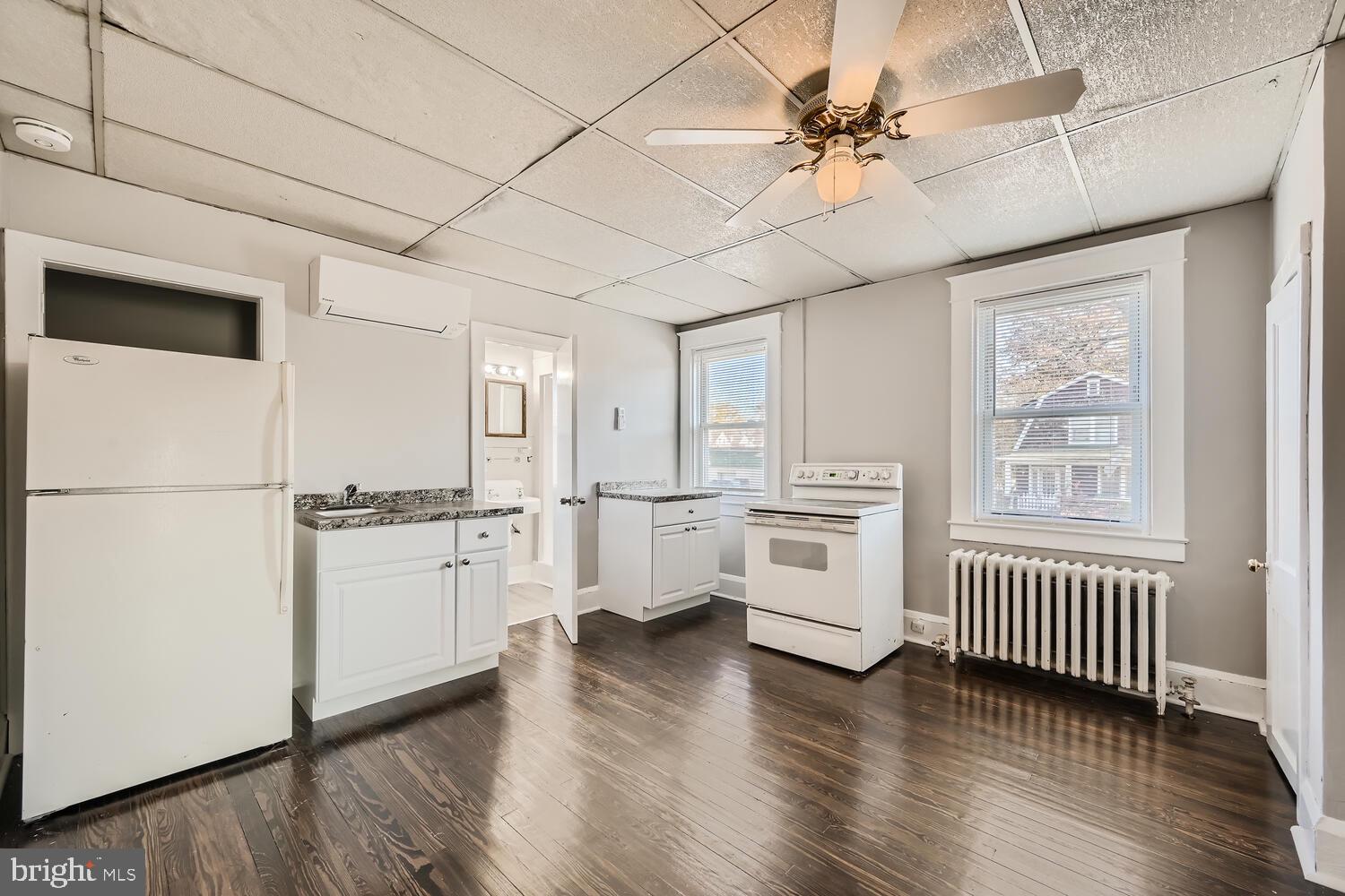 PARKVILLE - Residential Lease