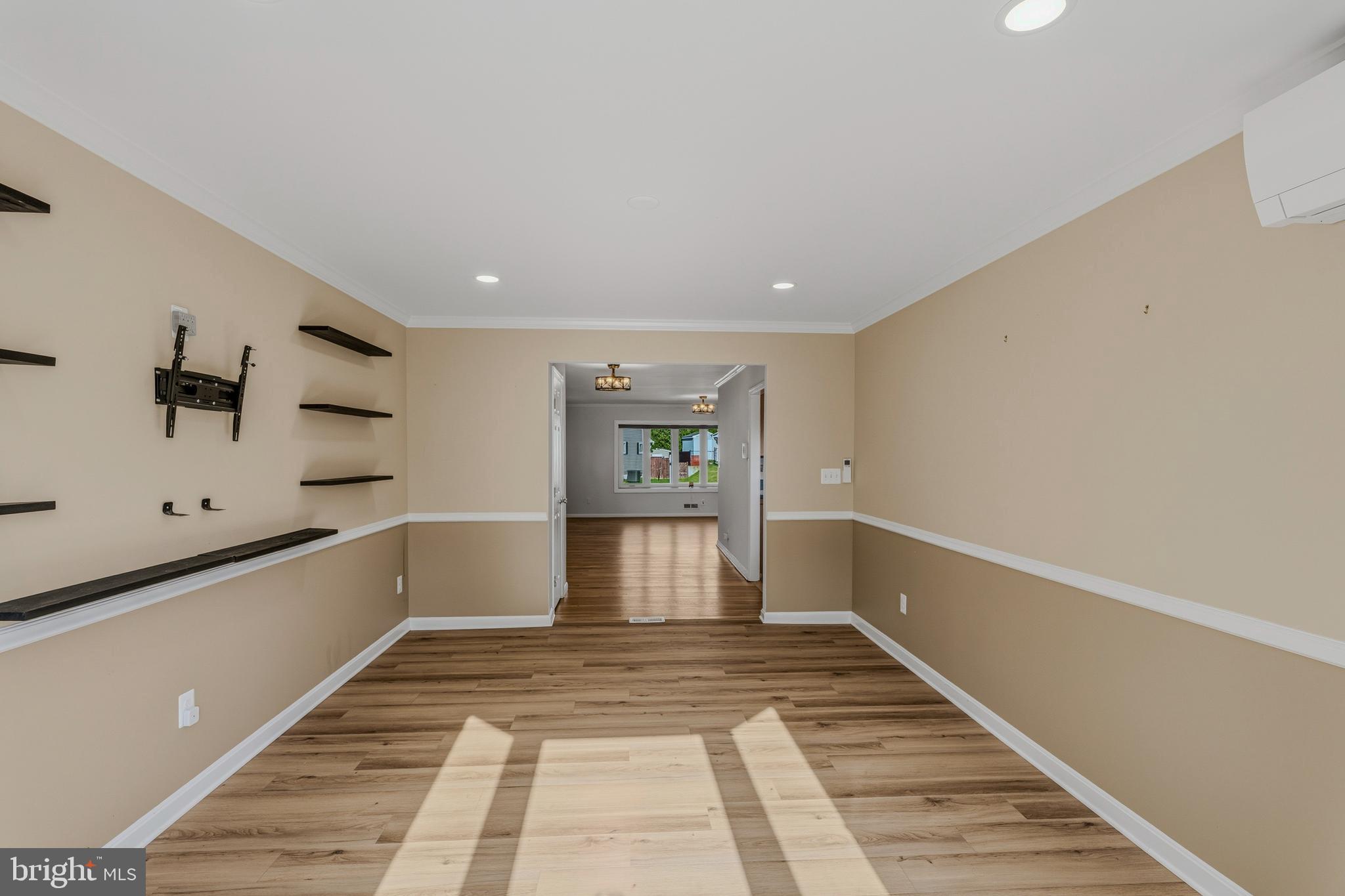 YORK MANOR - Residential