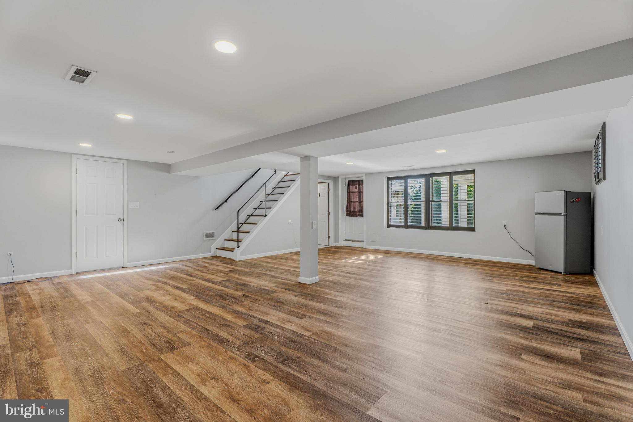 YORK MANOR - Residential