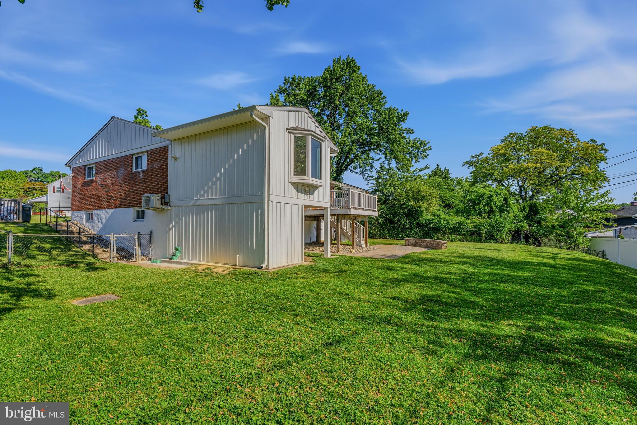 YORK MANOR - Residential