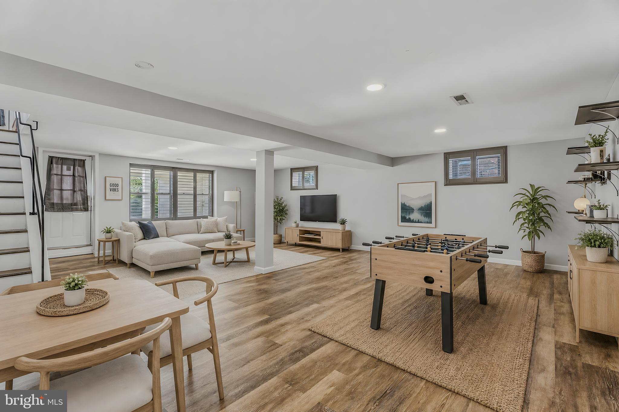 YORK MANOR - Residential