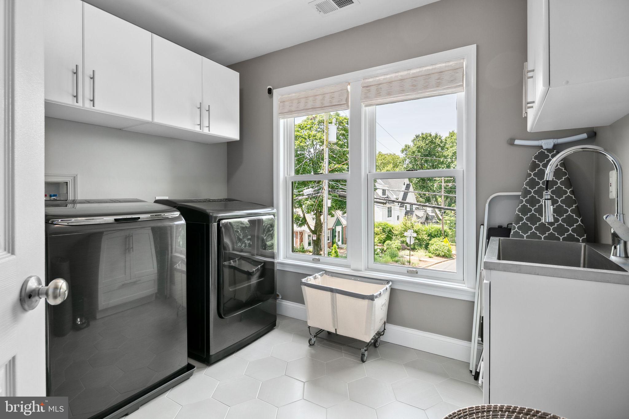 MILBURN TERRACE - Residential