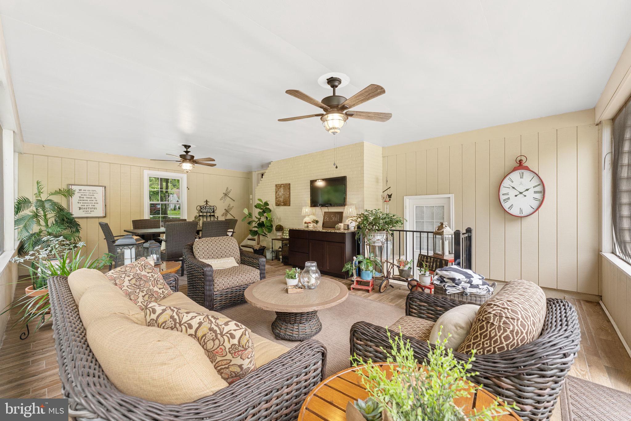 WILLISTOWN ACRES - Residential