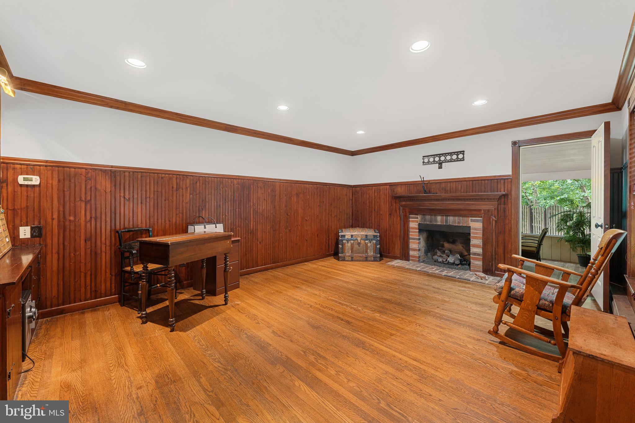 WILLISTOWN ACRES - Residential