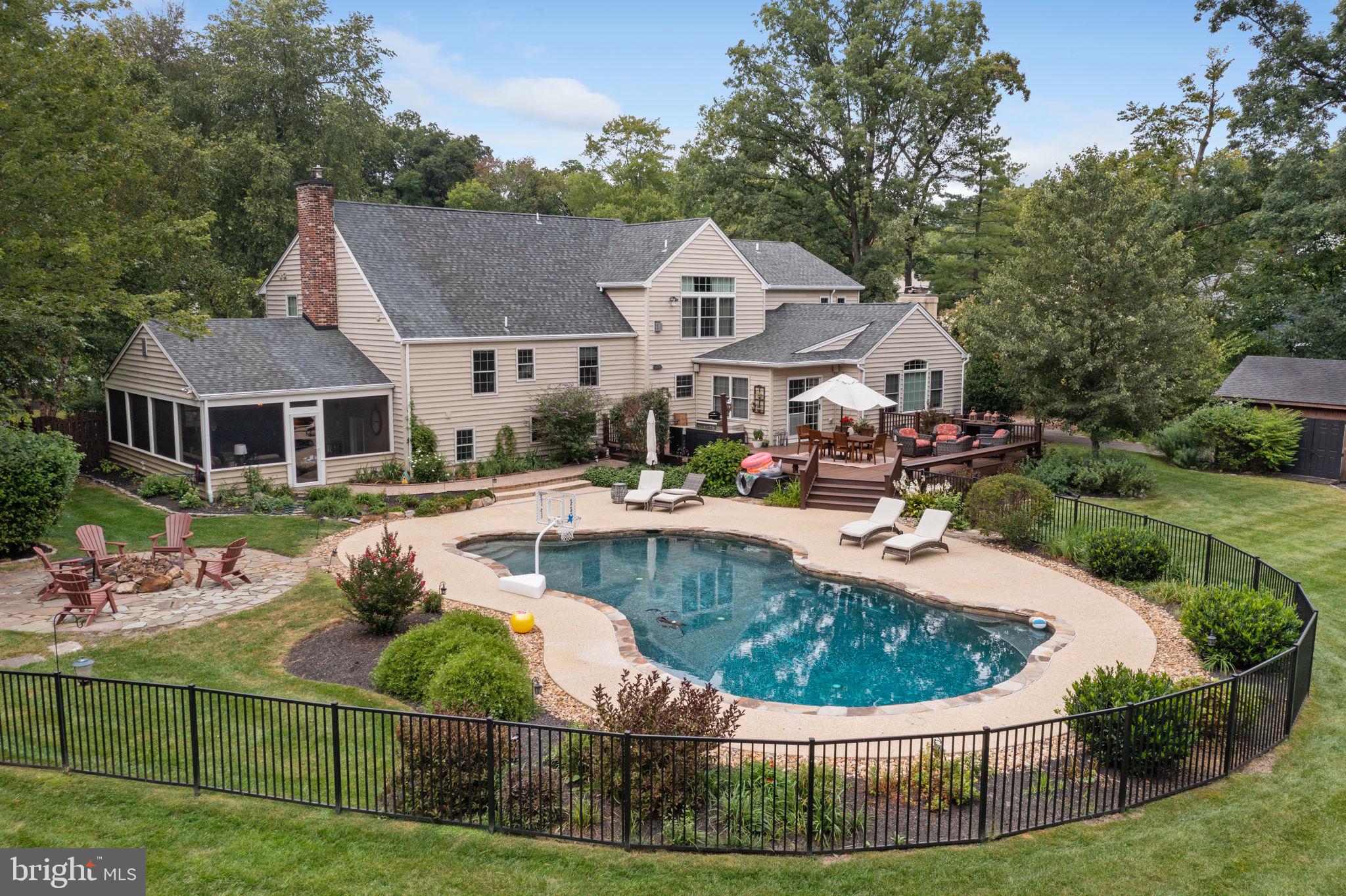 WILLISTOWN ACRES - Residential