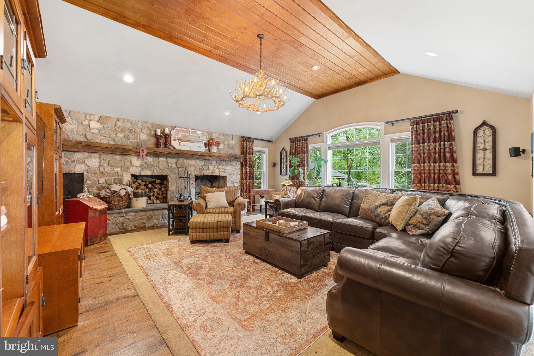 WILLISTOWN ACRES - Residential