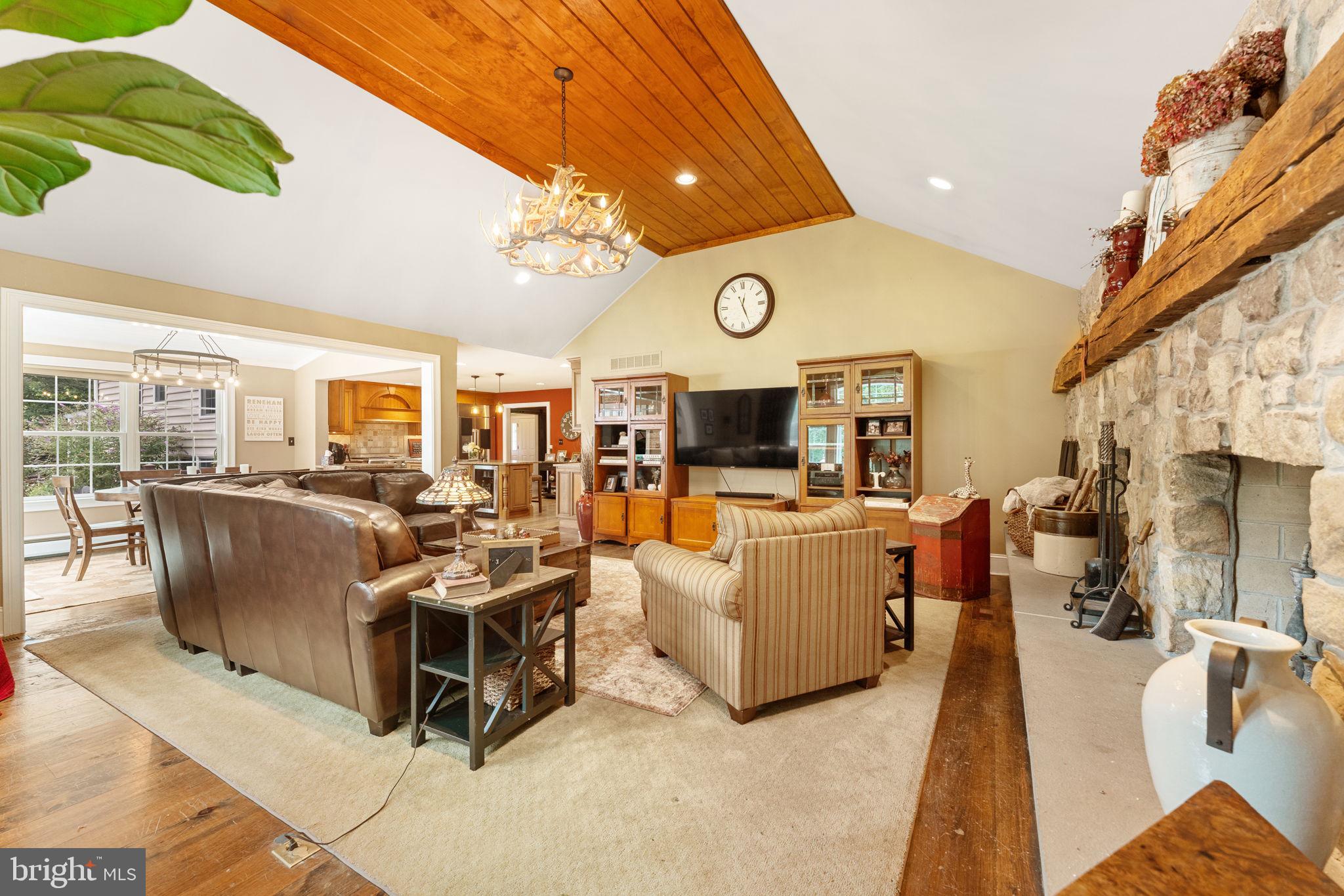 WILLISTOWN ACRES - Residential