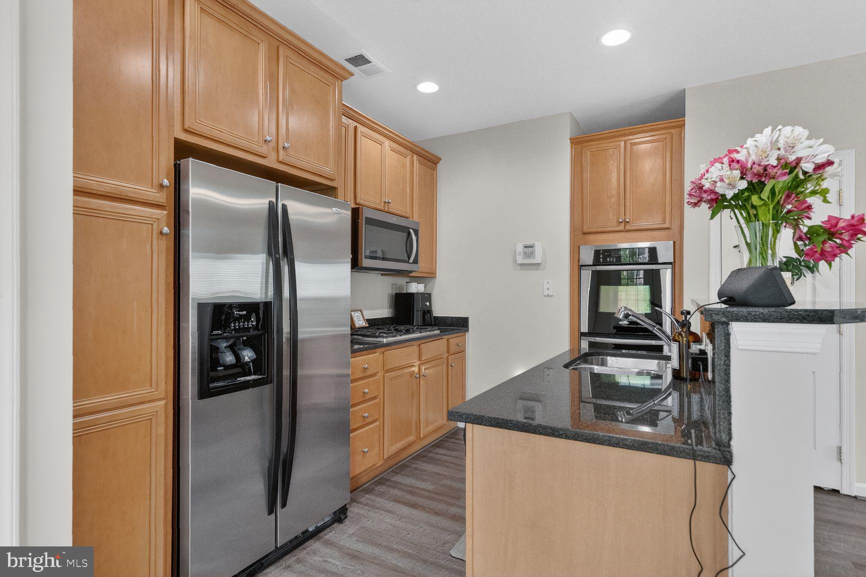 THE TOWNES AT VILLAGE PLACE - Residential