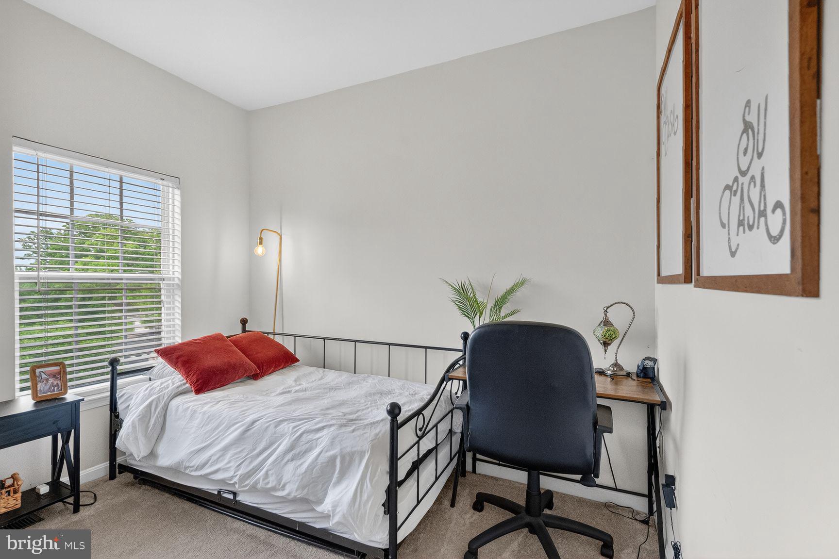 THE TOWNES AT VILLAGE PLACE - Residential