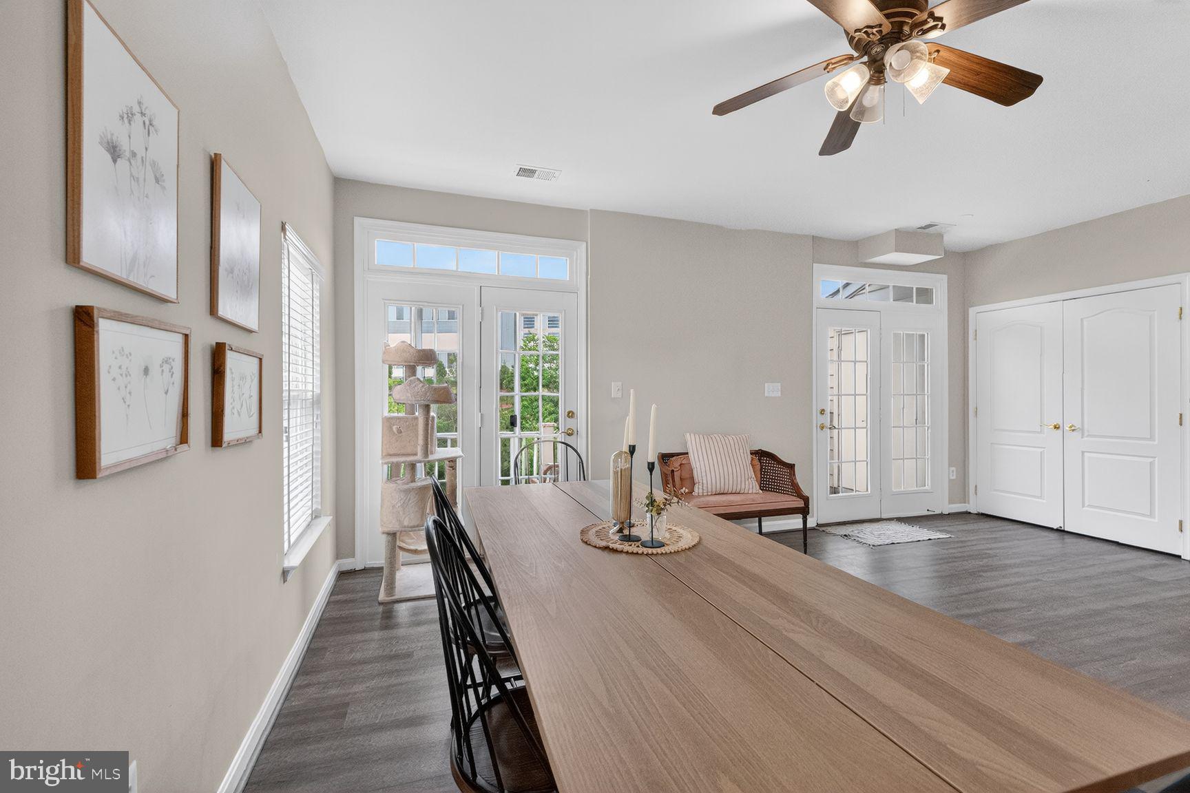 THE TOWNES AT VILLAGE PLACE - Residential