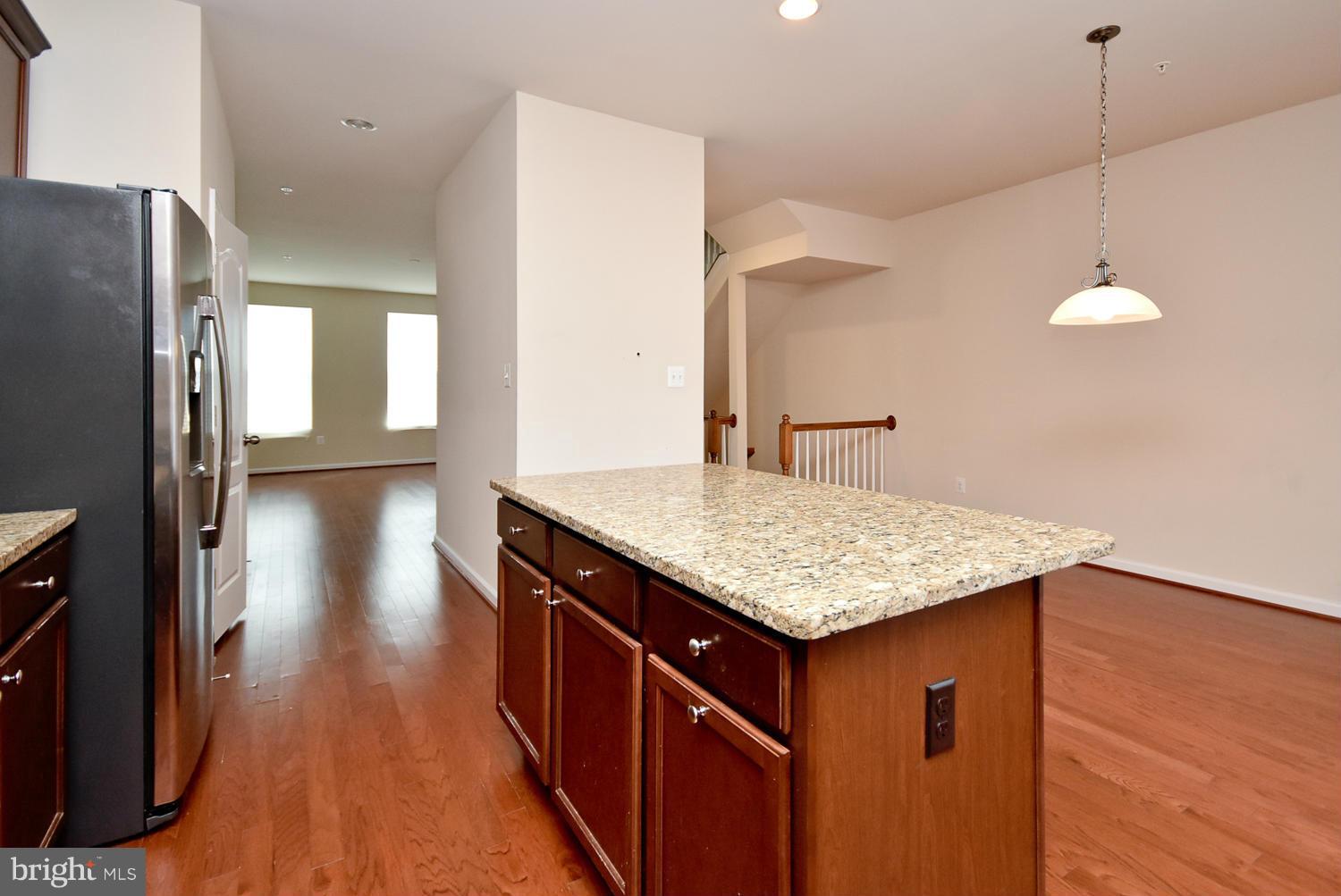 CHELSEA MANOR - Residential