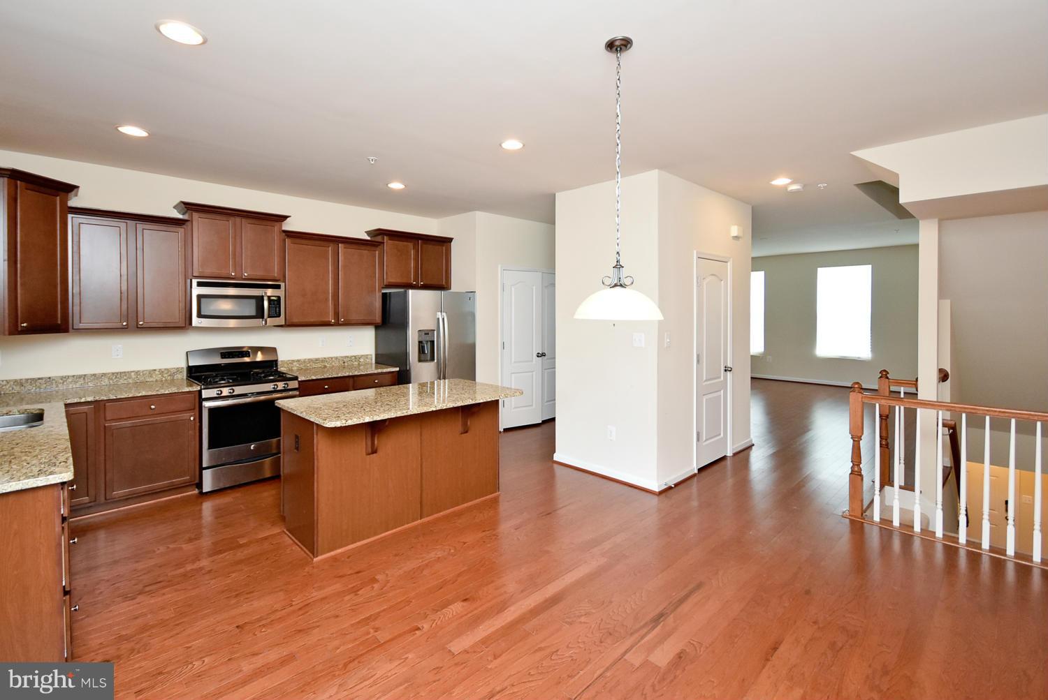 CHELSEA MANOR - Residential