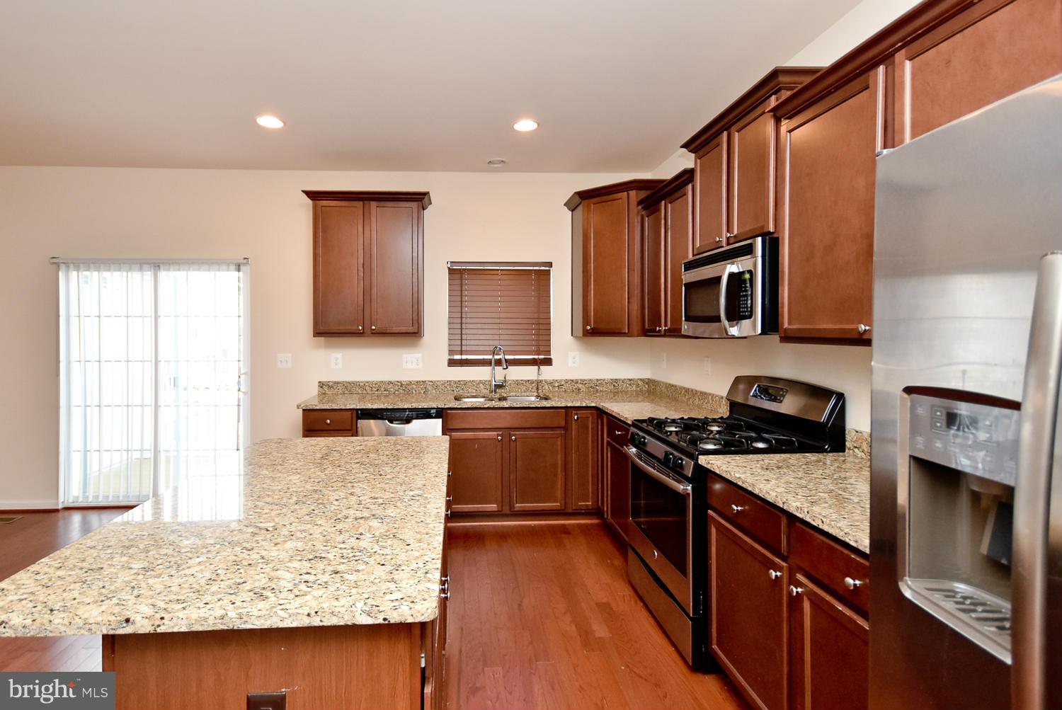 CHELSEA MANOR - Residential