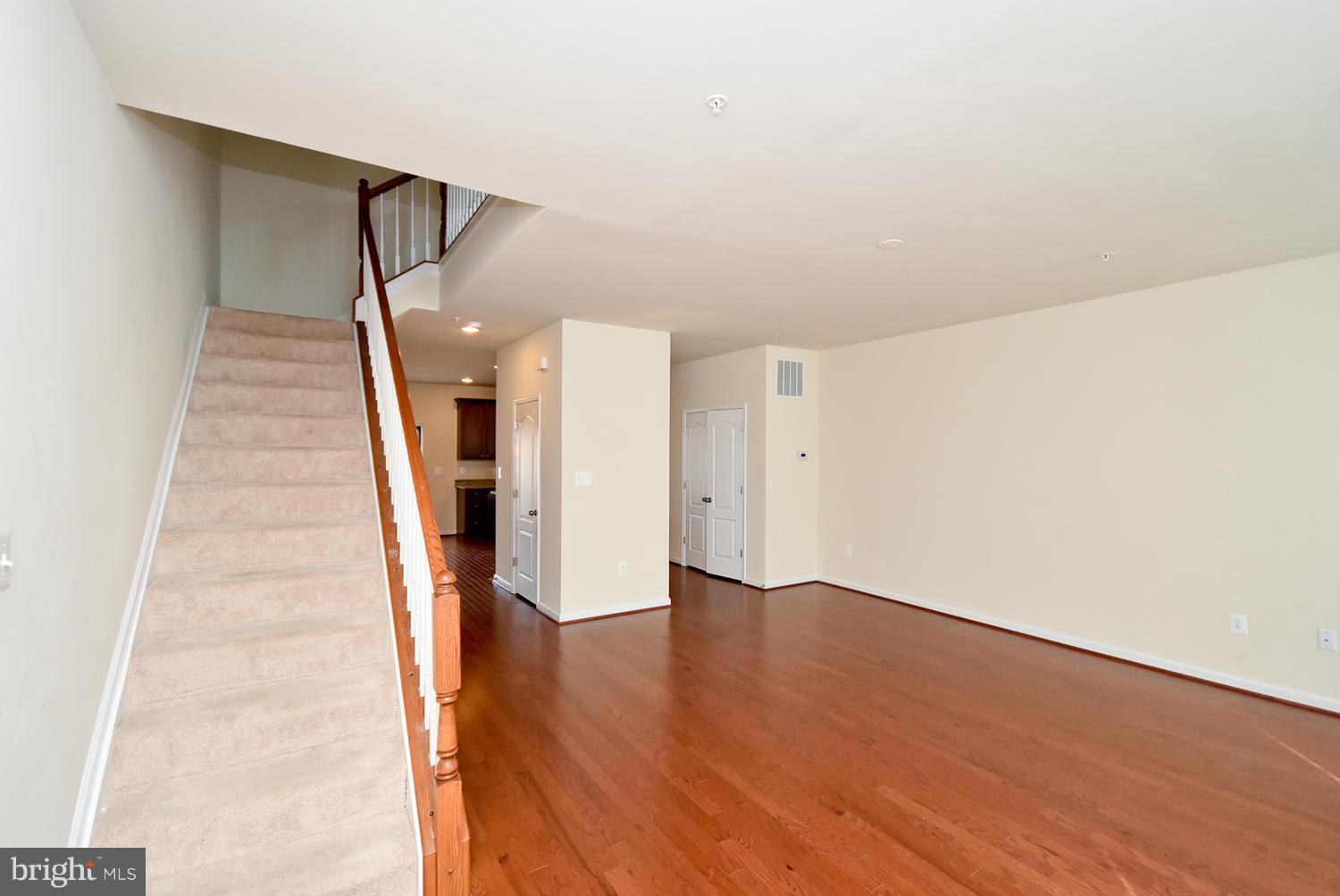 CHELSEA MANOR - Residential