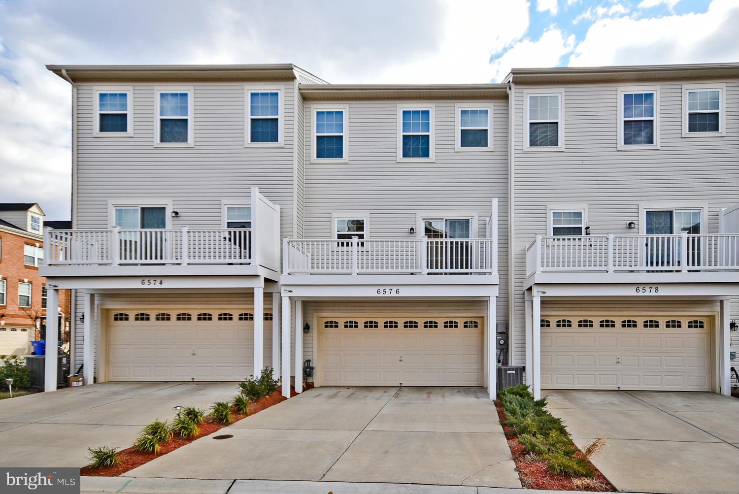 CHELSEA MANOR - Residential