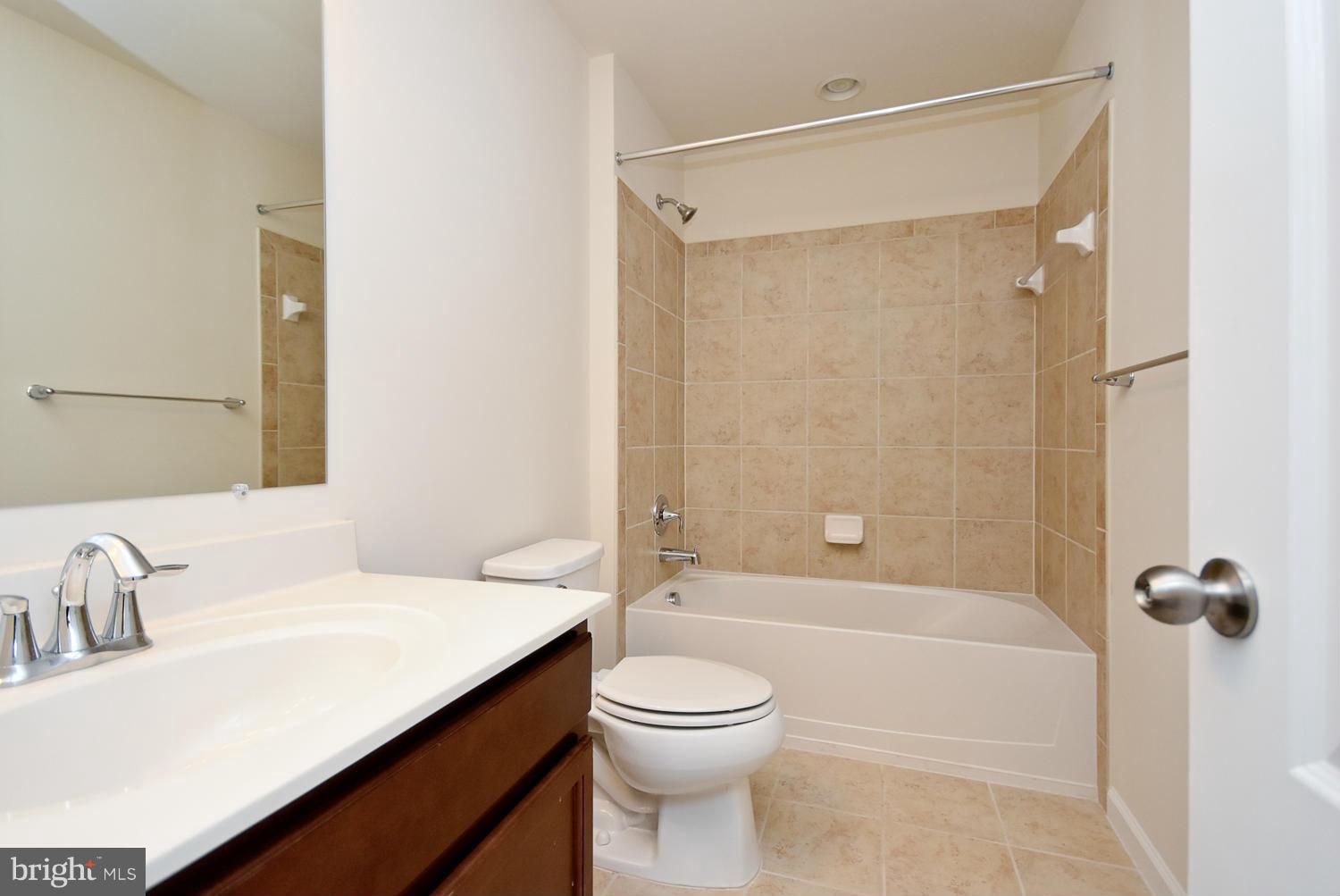 CHELSEA MANOR - Residential