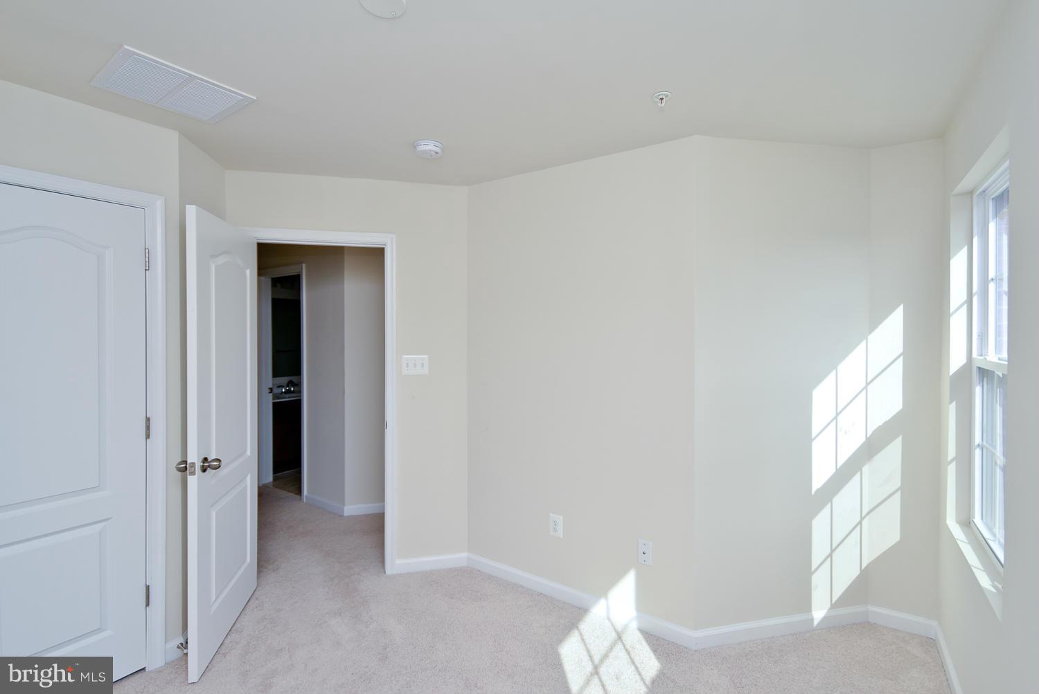 CHELSEA MANOR - Residential