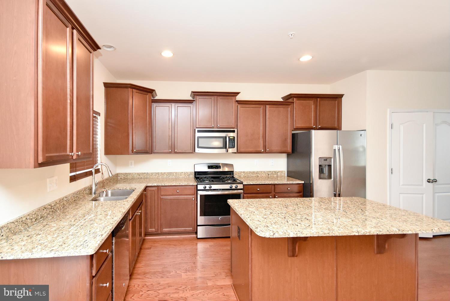 CHELSEA MANOR - Residential