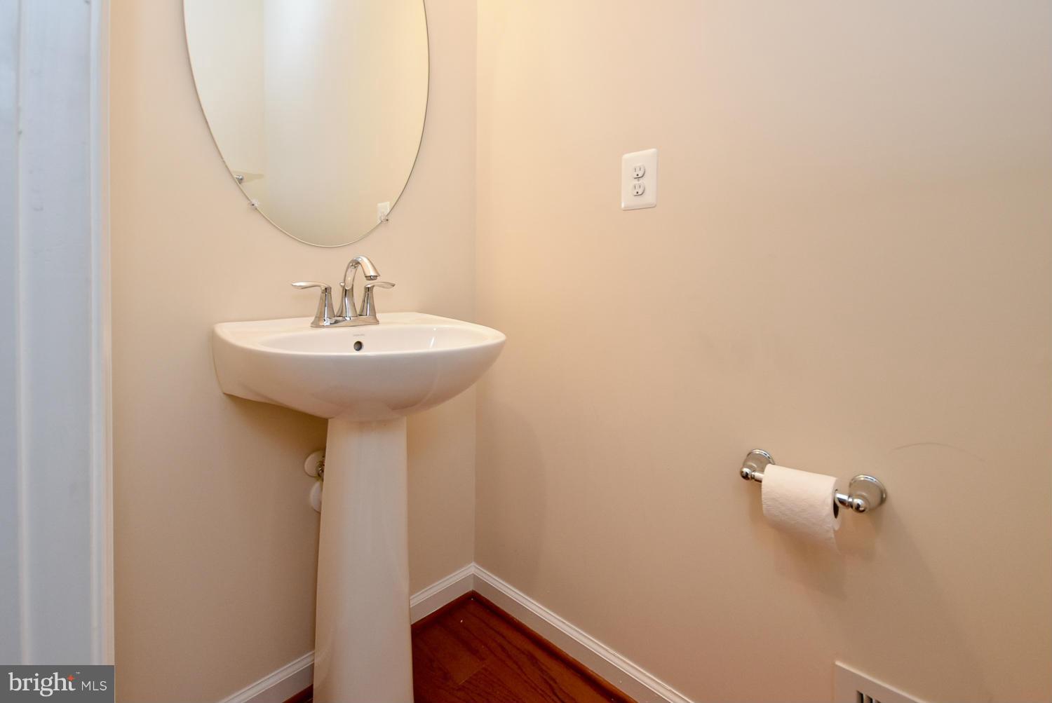 CHELSEA MANOR - Residential