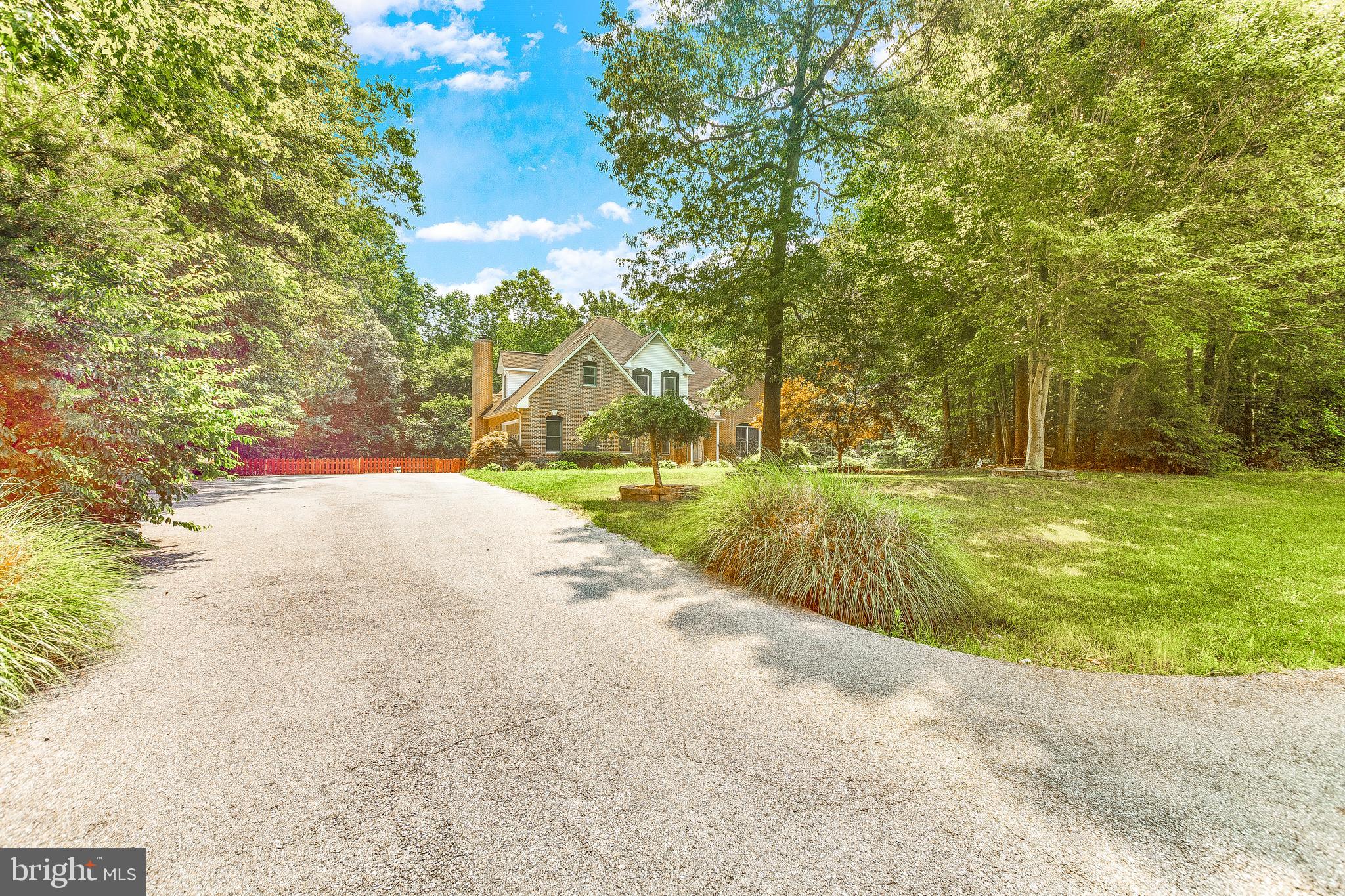 HUNTING CREEK WOODS - Residential