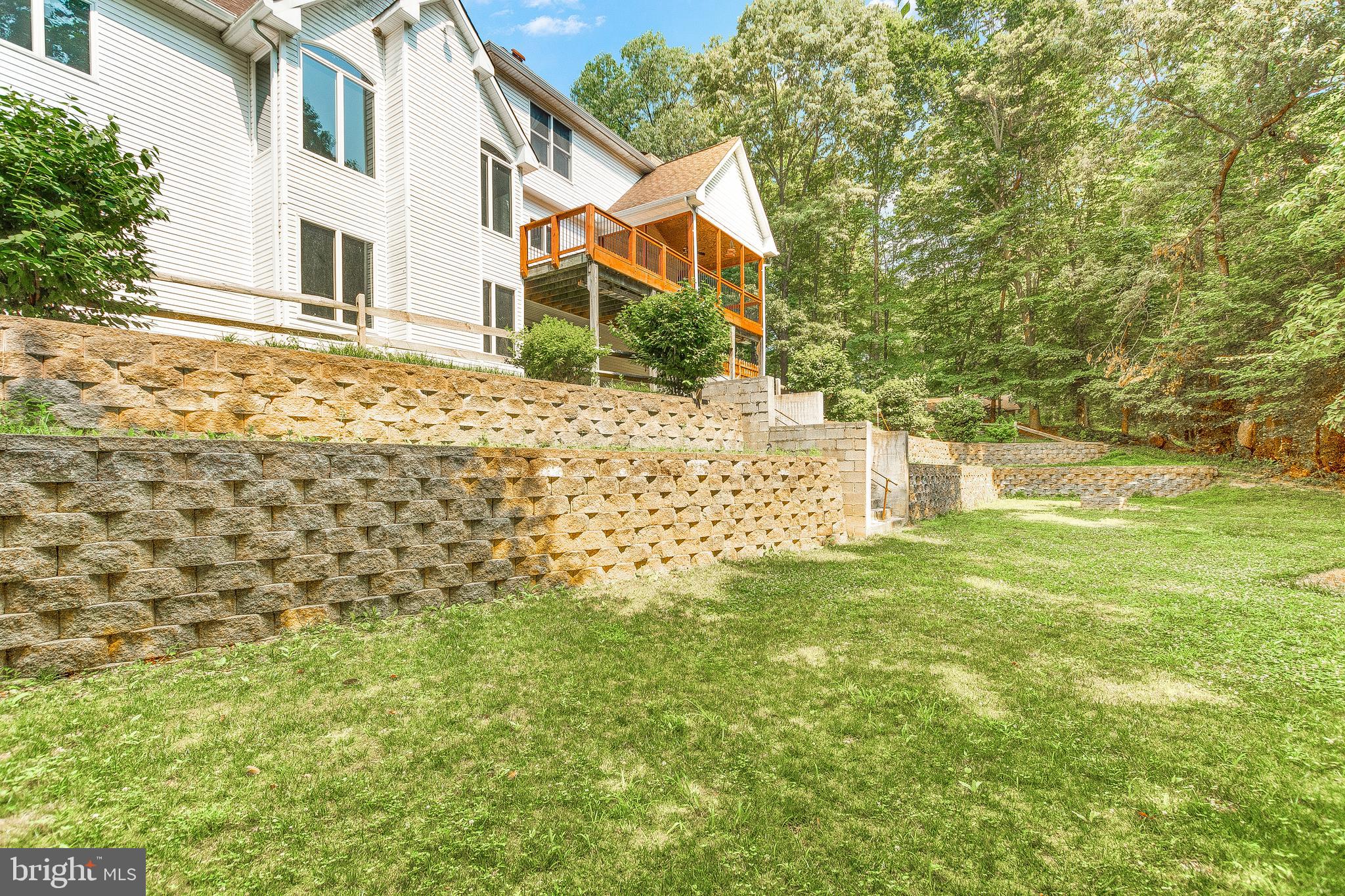 HUNTING CREEK WOODS - Residential