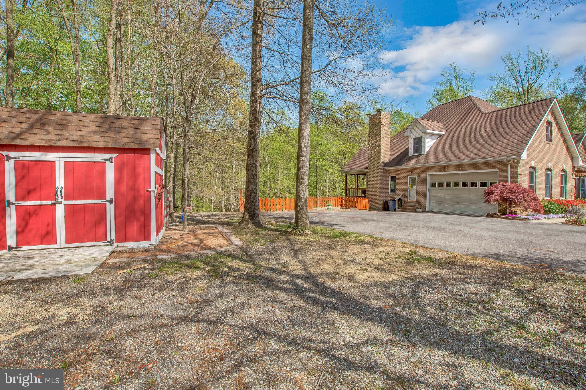 HUNTING CREEK WOODS - Residential