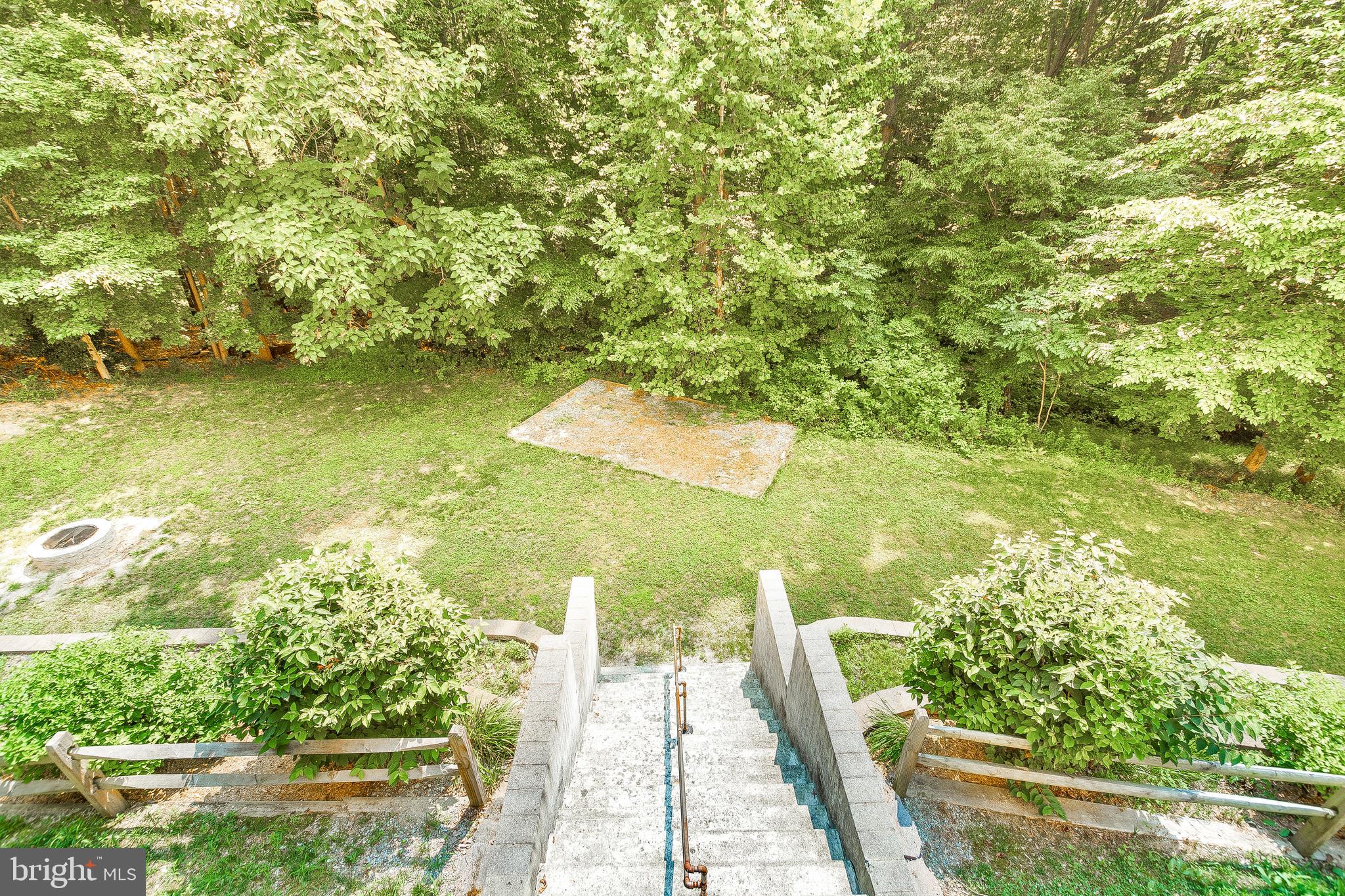 HUNTING CREEK WOODS - Residential