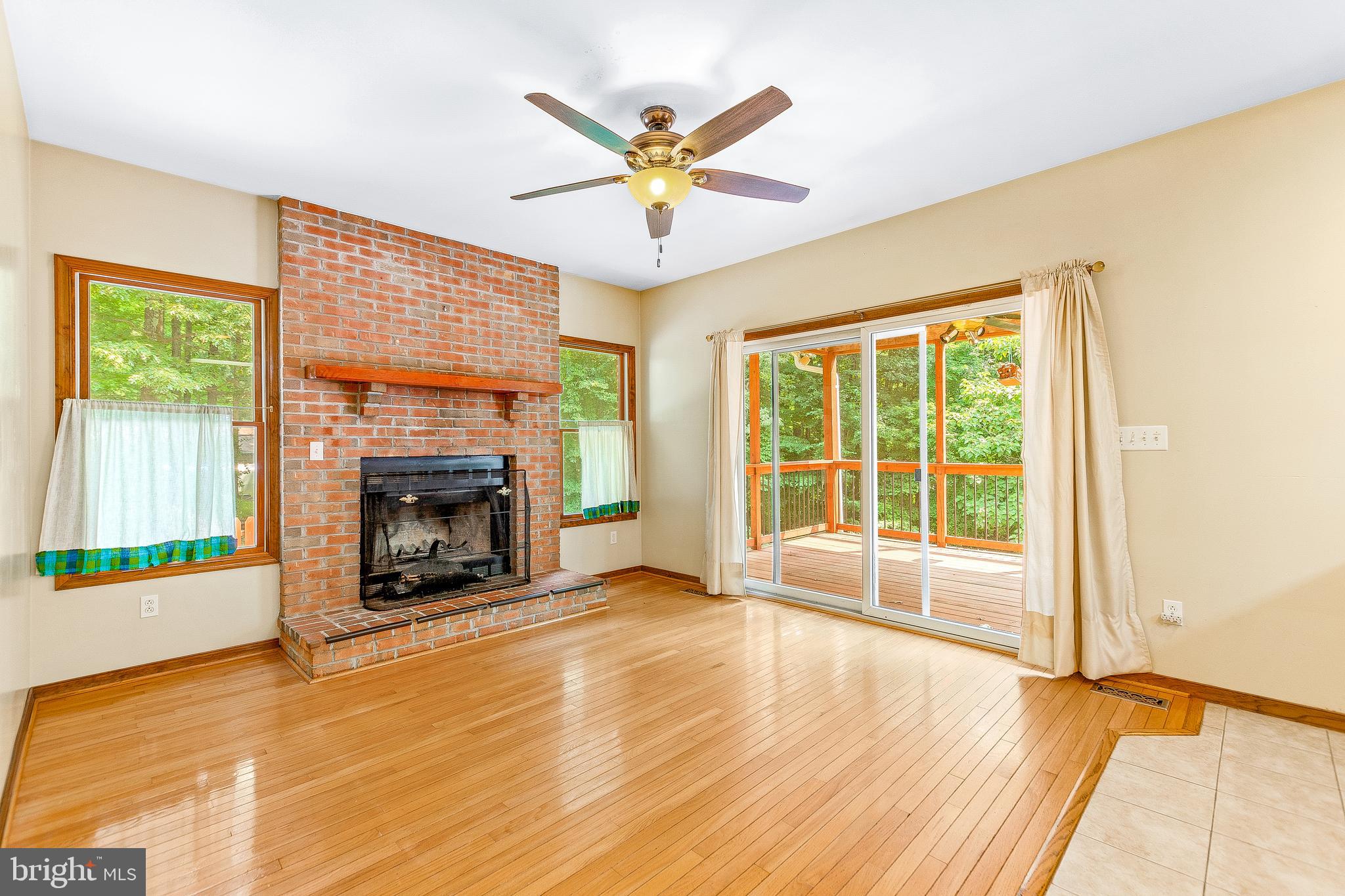 HUNTING CREEK WOODS - Residential