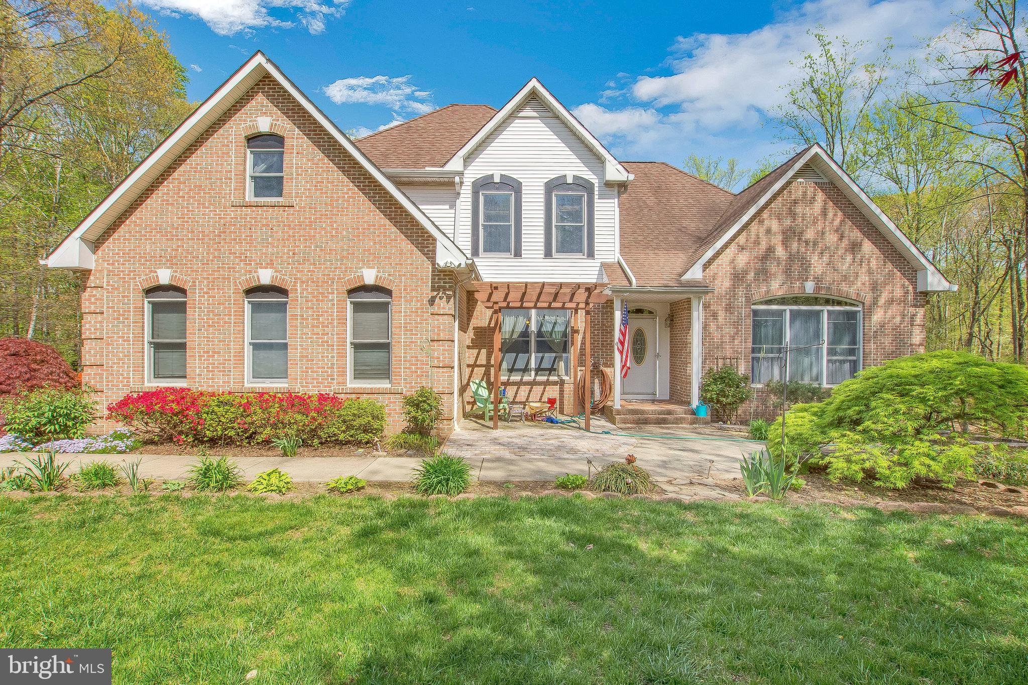 HUNTING CREEK WOODS - Residential