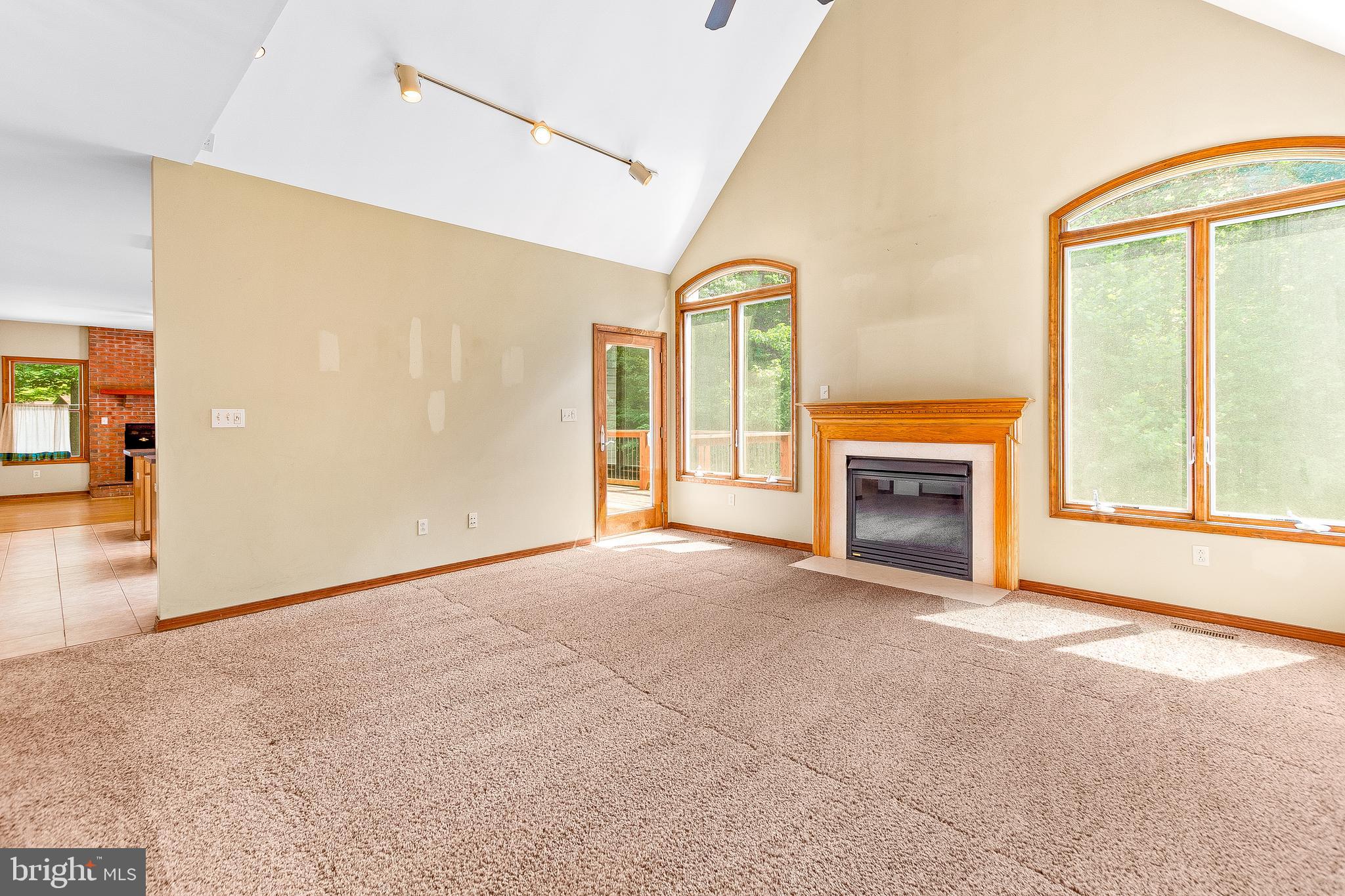 HUNTING CREEK WOODS - Residential