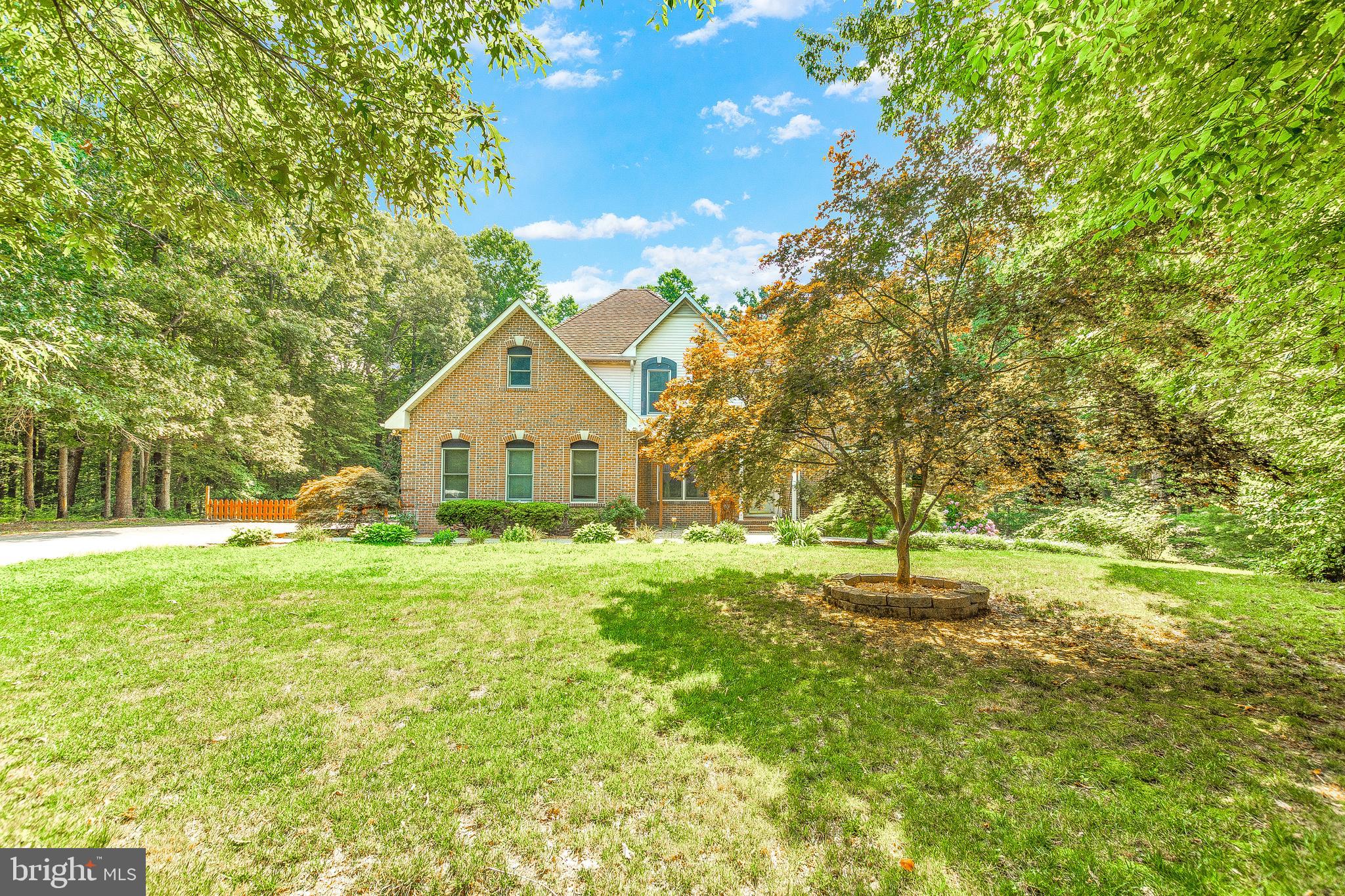 HUNTING CREEK WOODS - Residential