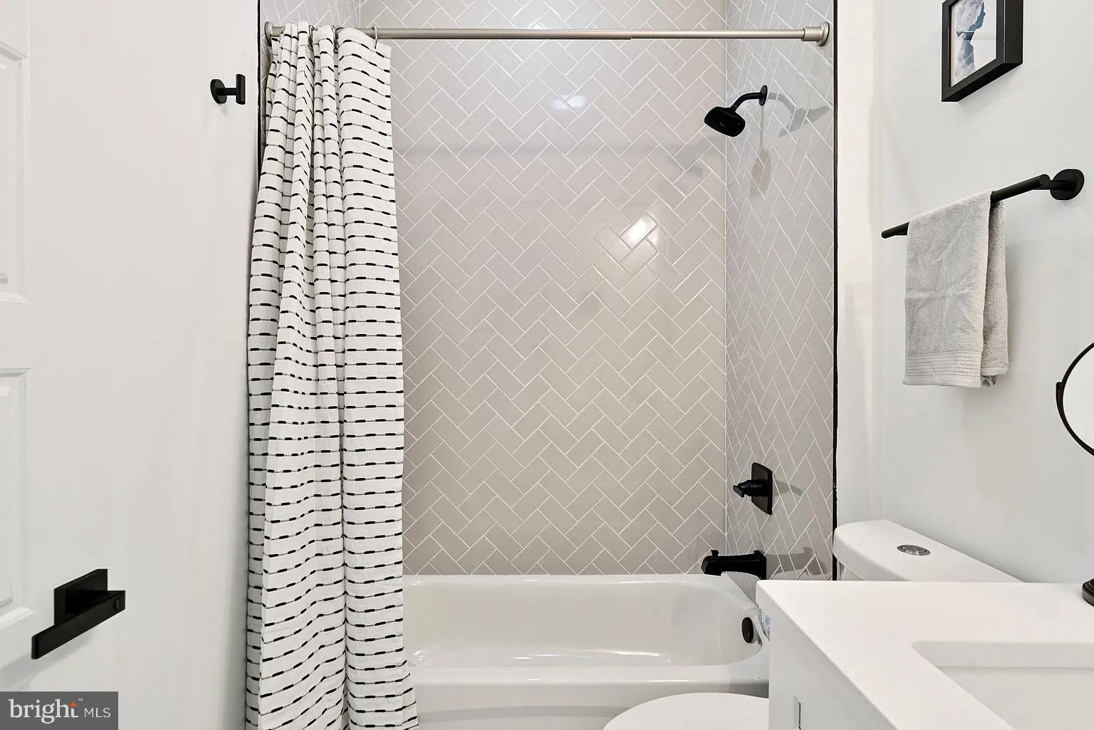 POINT BREEZE - Residential Lease