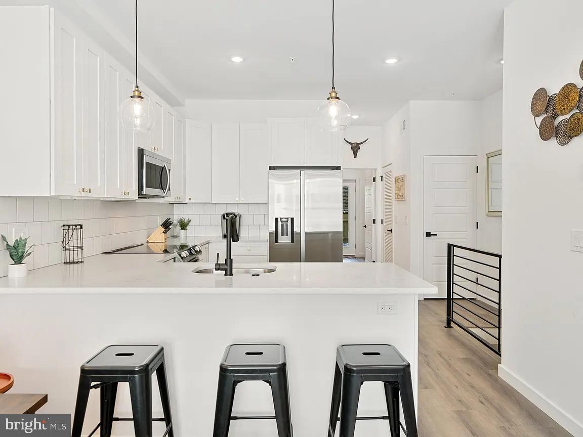 POINT BREEZE - Residential Lease