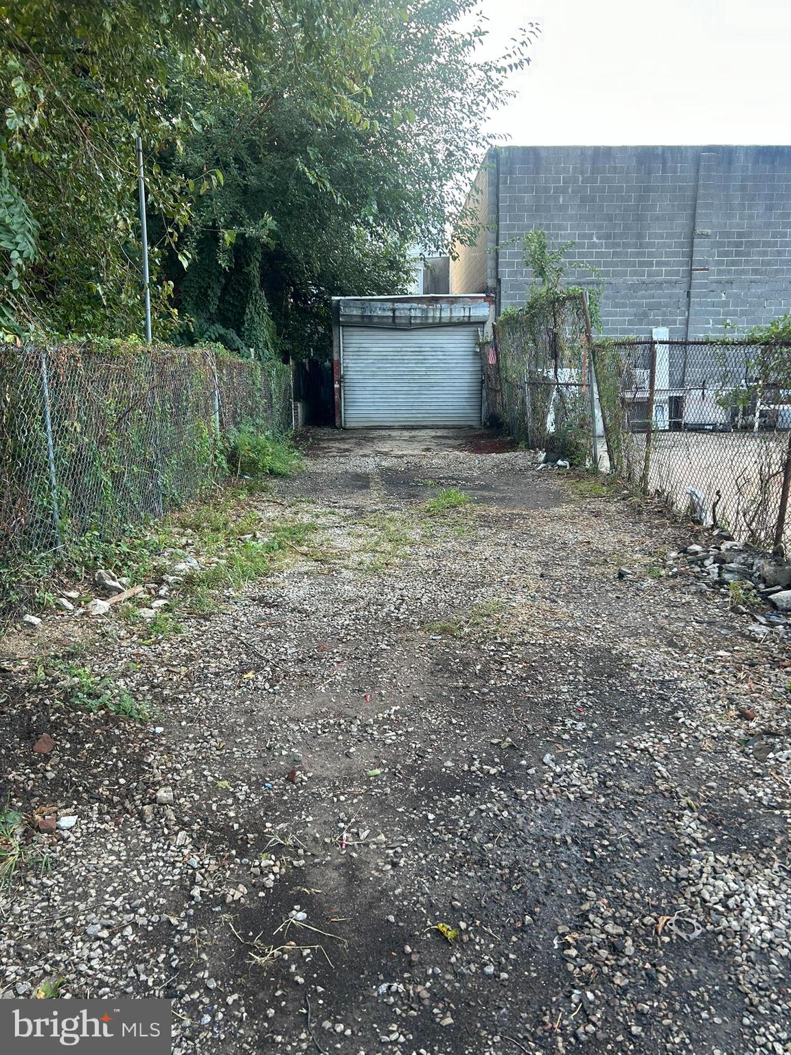 PORT RICHMOND - Commercial Lease