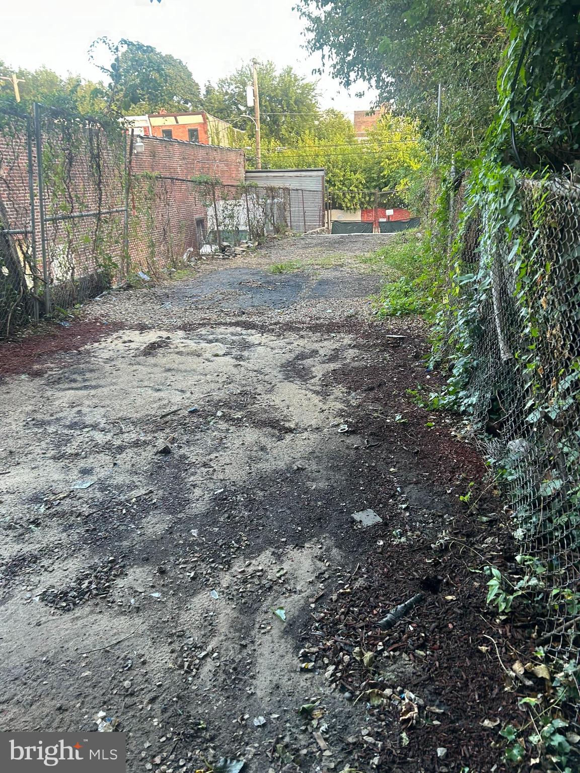 PORT RICHMOND - Commercial Lease