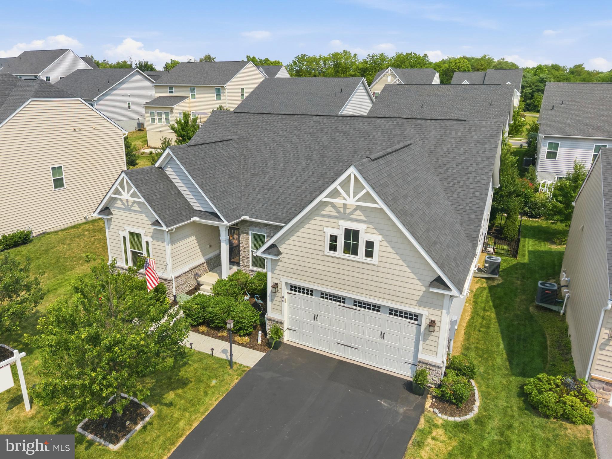 106 FRINGETREE COURT