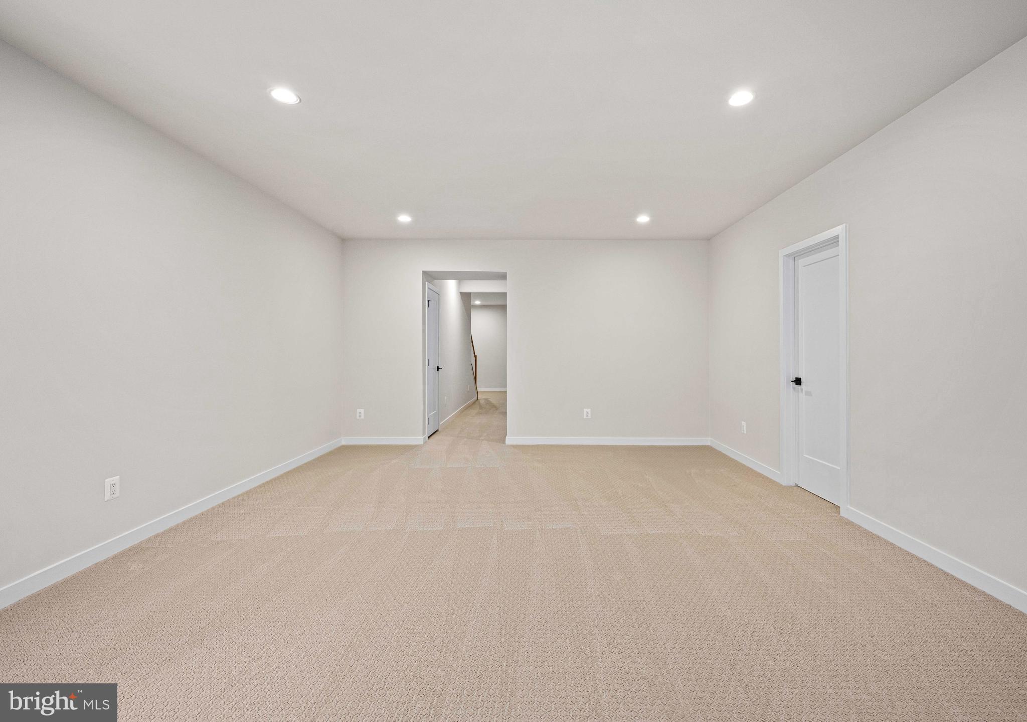 PARKSIDE VILLAGE - Residential