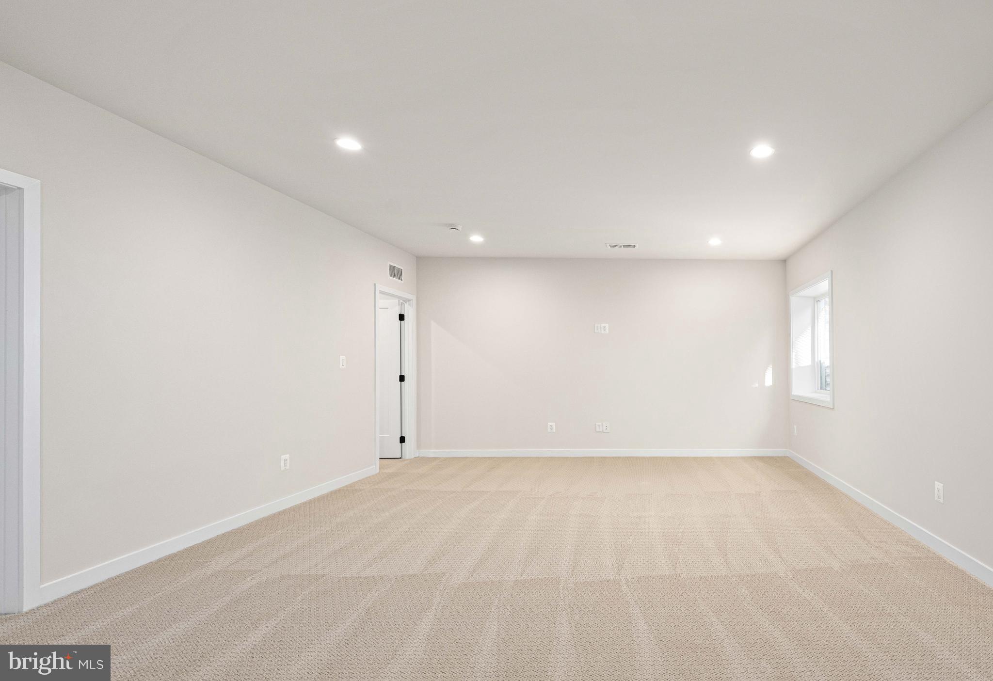 PARKSIDE VILLAGE - Residential