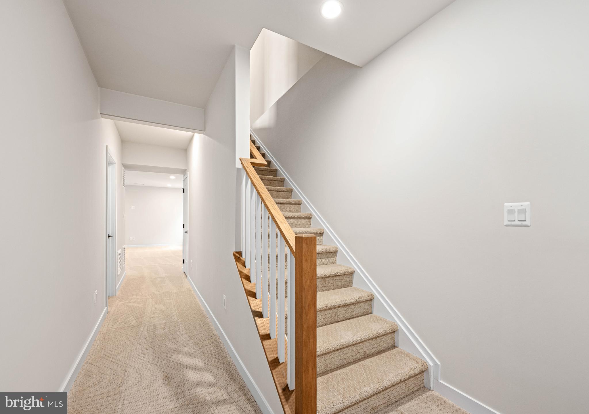 PARKSIDE VILLAGE - Residential