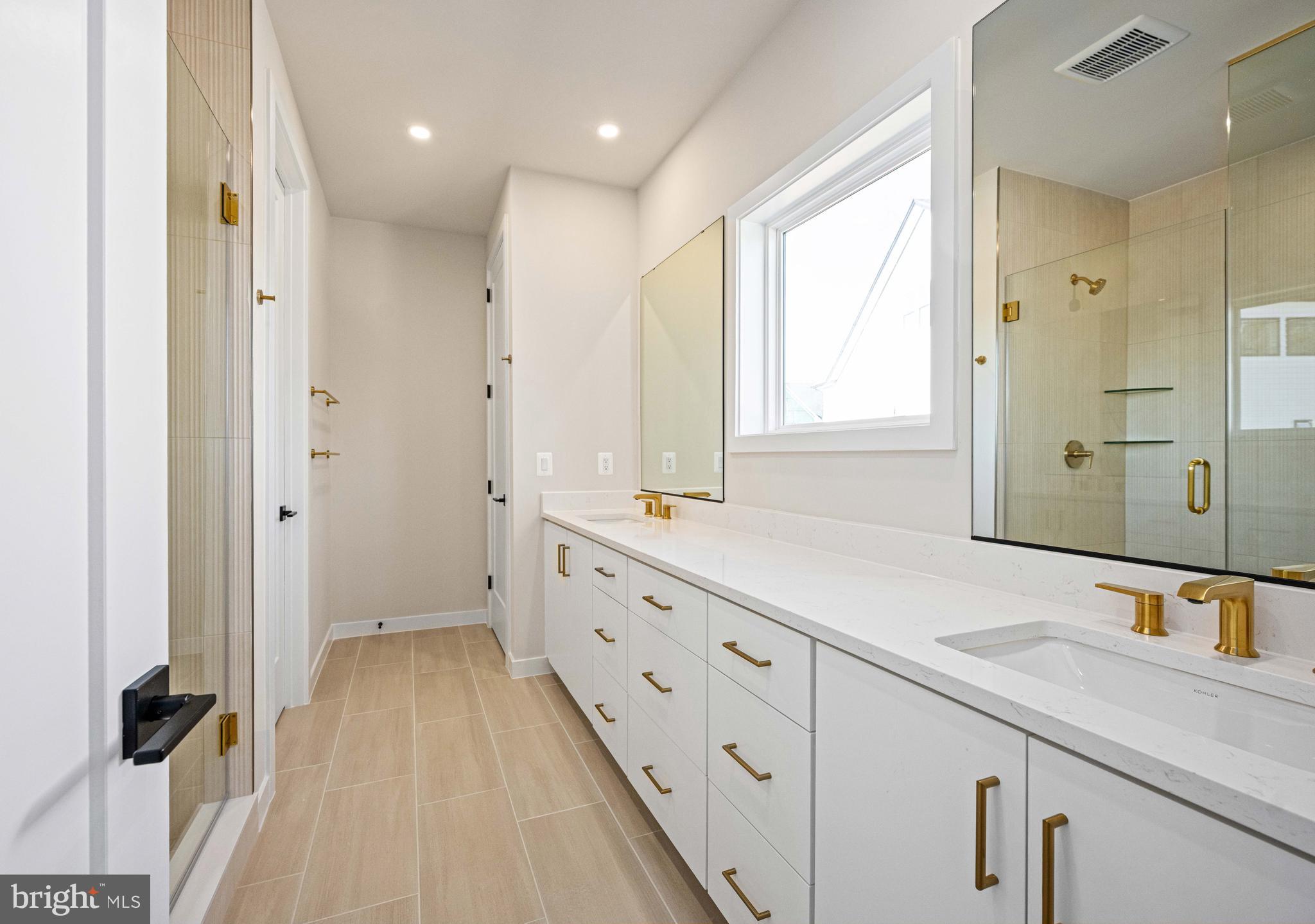 PARKSIDE VILLAGE - Residential