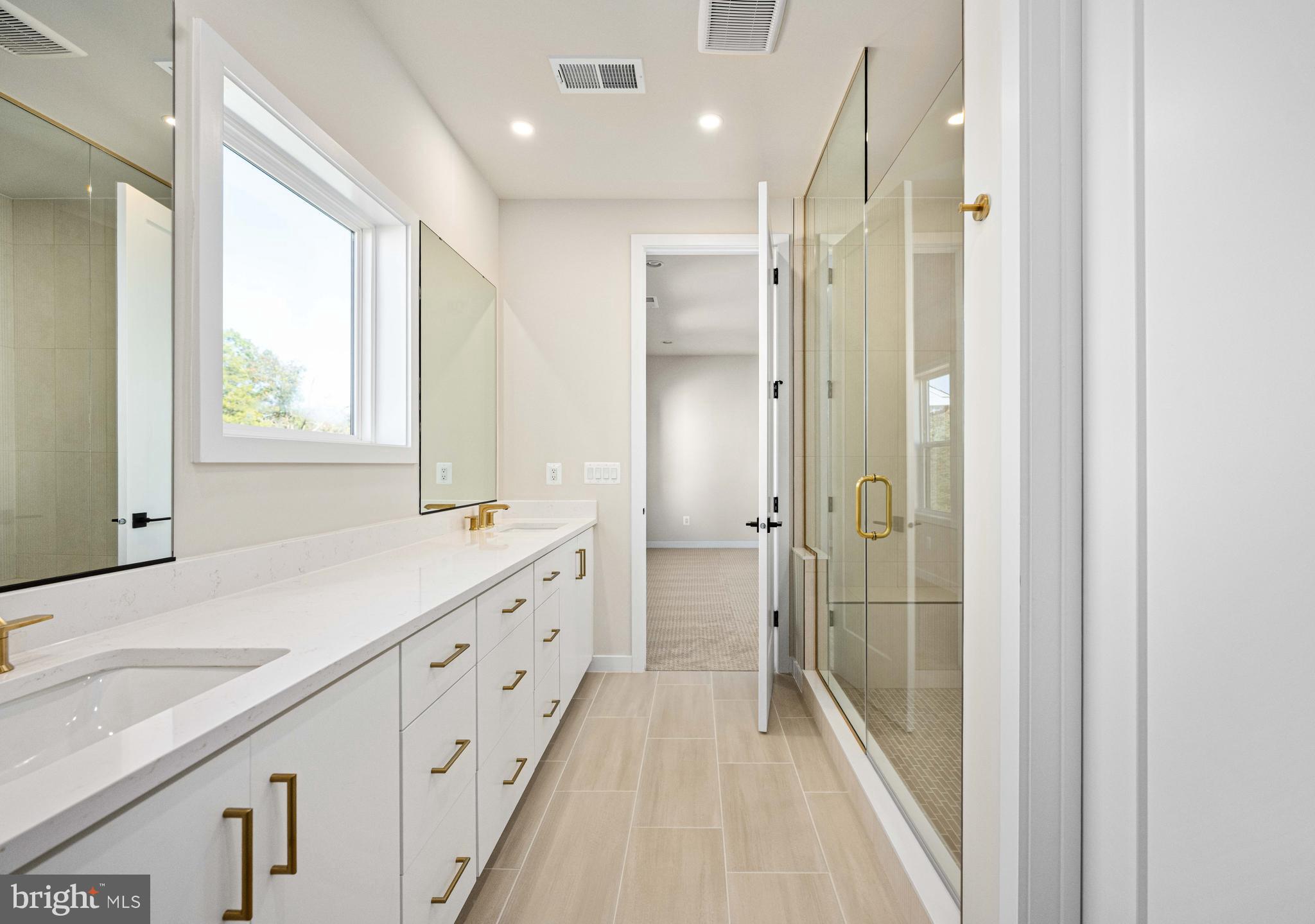 PARKSIDE VILLAGE - Residential