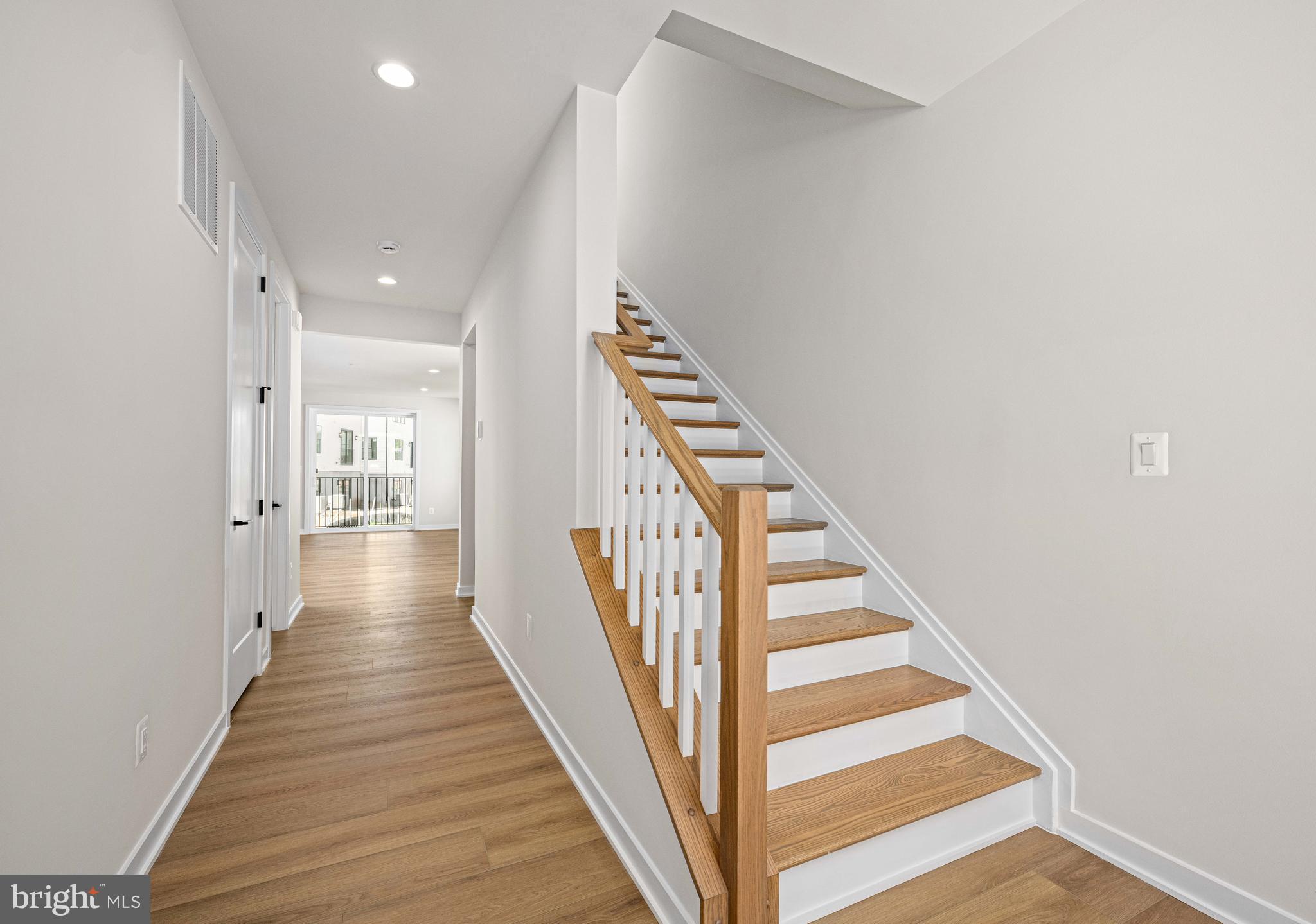 PARKSIDE VILLAGE - Residential