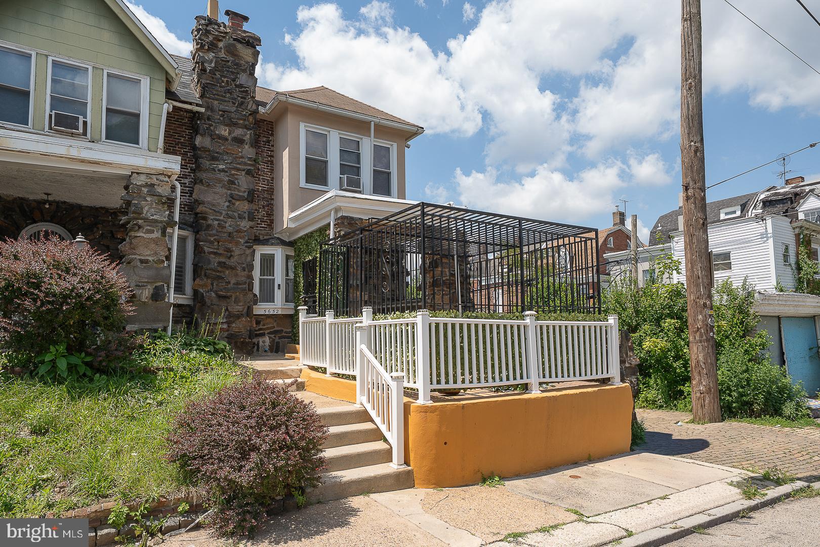 5652 MCMAHON STREET