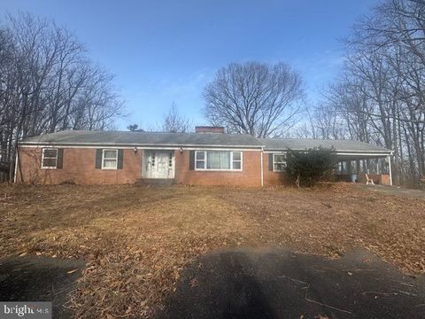 732 COURTHOUSE MOUNTAIN MADISON VA 22727