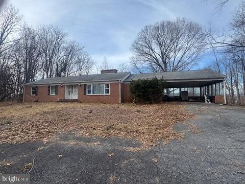 732 COURTHOUSE MOUNTAIN MADISON VA 22727