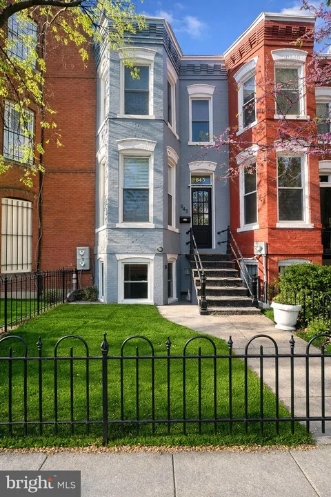 MLS: DCDC2265516